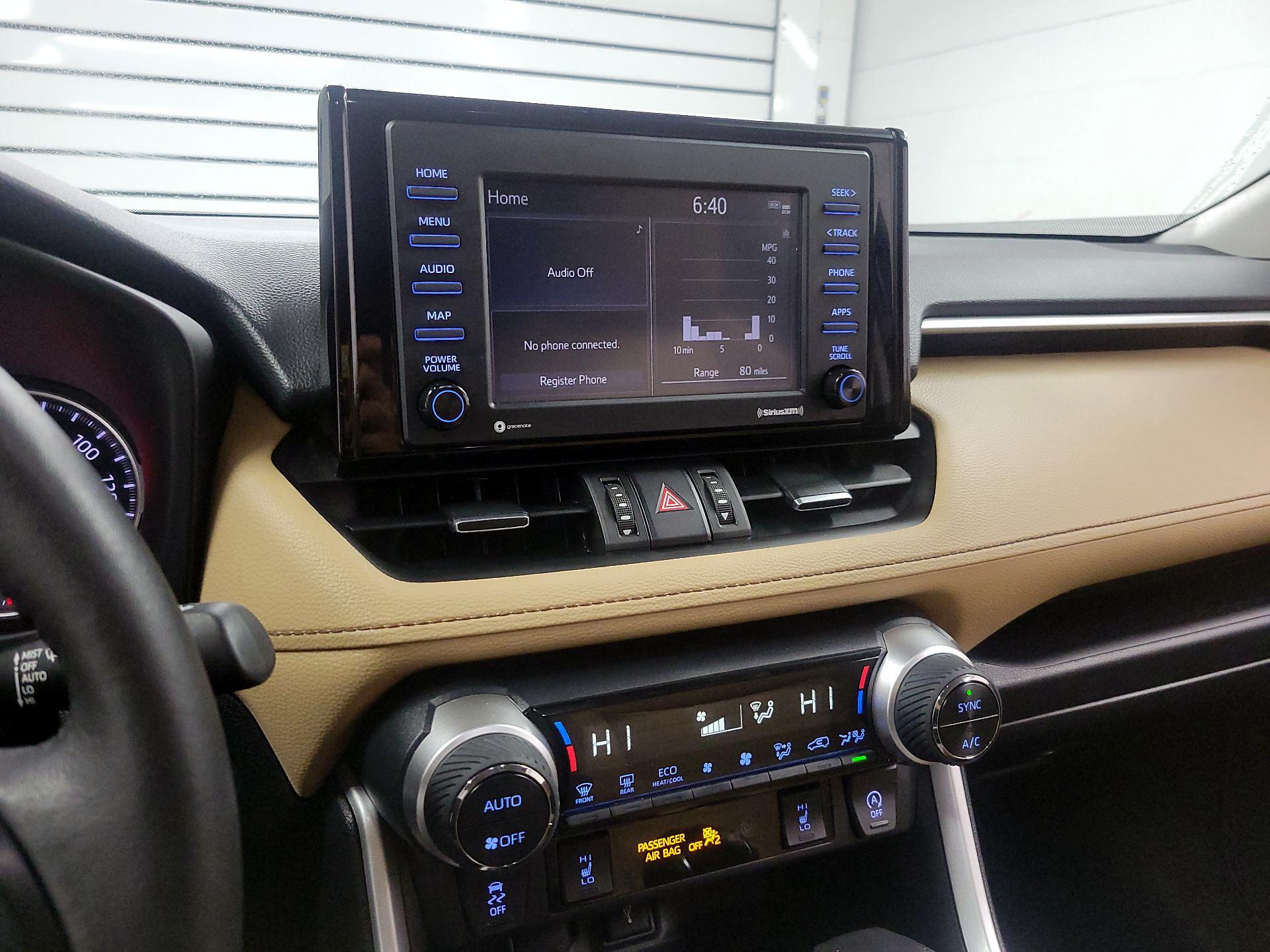 Thumbnail: 2022 Toyota RAV4 - 14