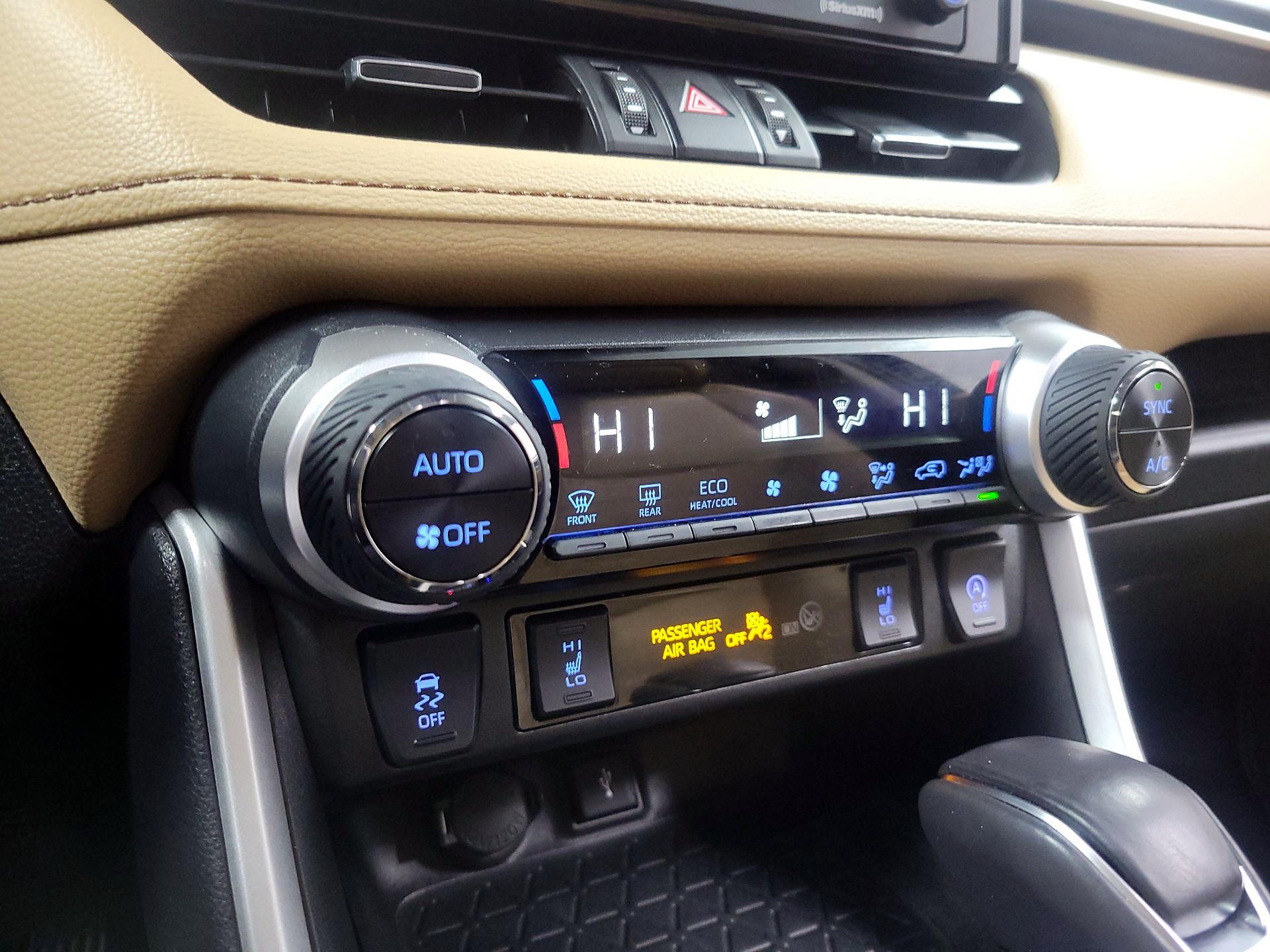 Thumbnail: 2022 Toyota RAV4 - 15