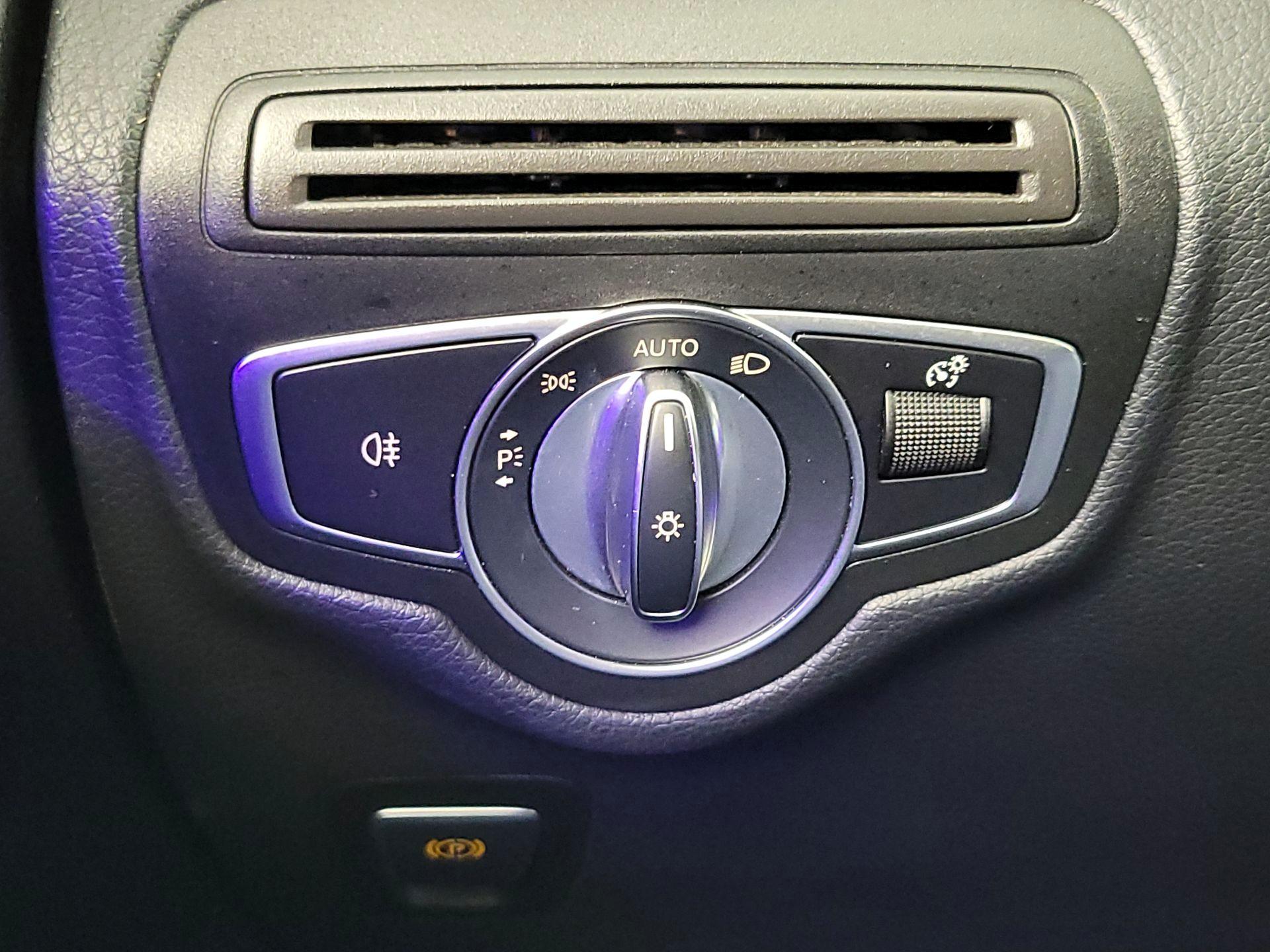 Thumbnail: 2021 Mercedes-Benz GLC - 13