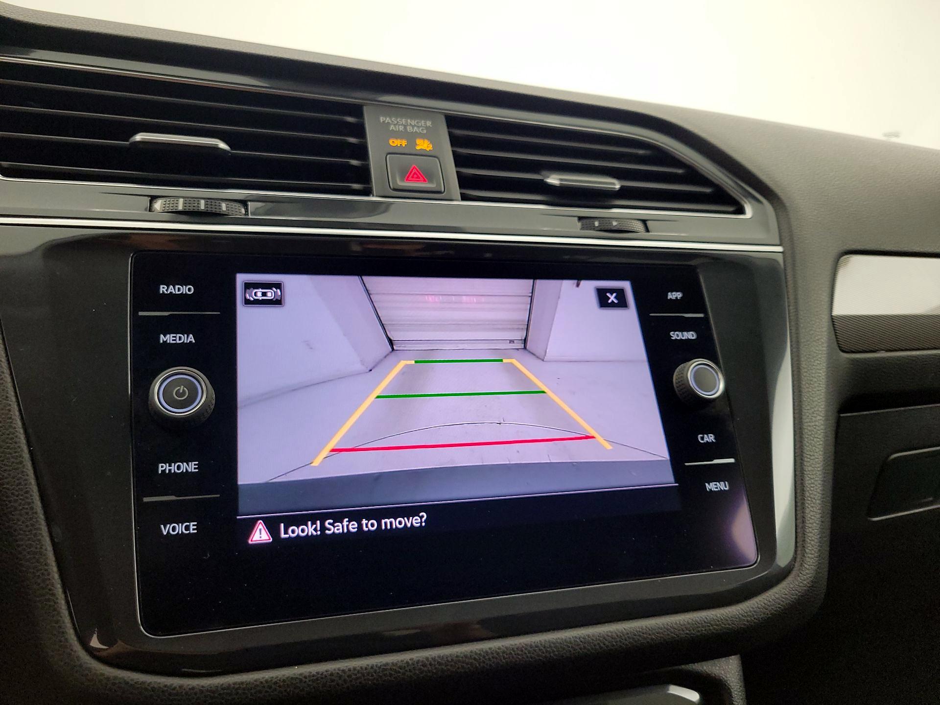 Thumbnail: 2022 Volkswagen Tiguan - 14