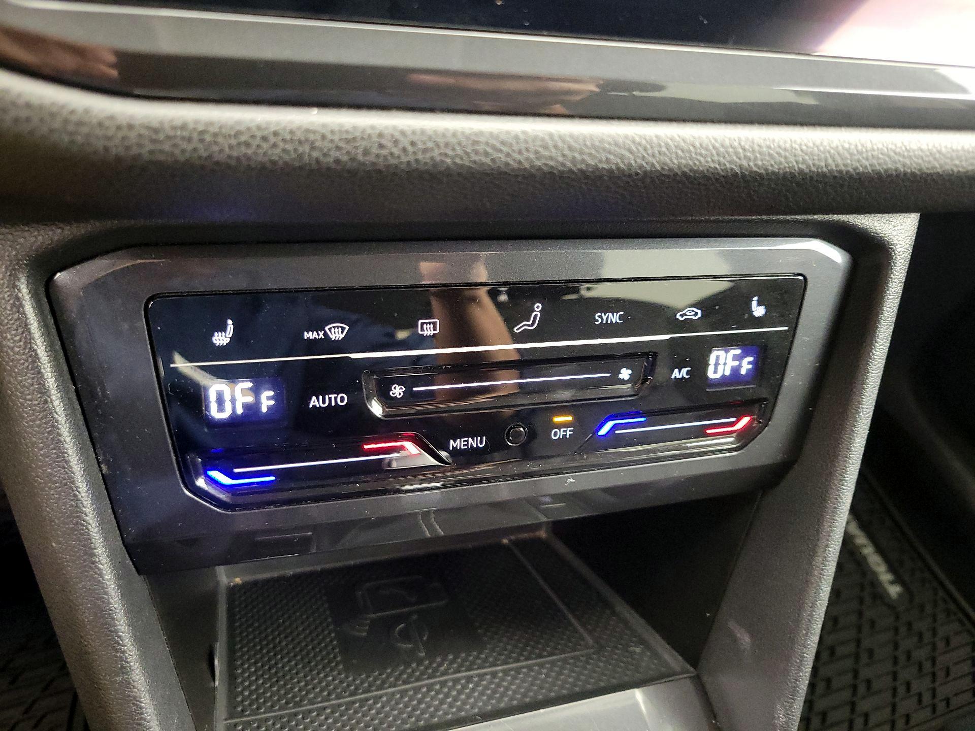 Thumbnail: 2022 Volkswagen Tiguan - 16