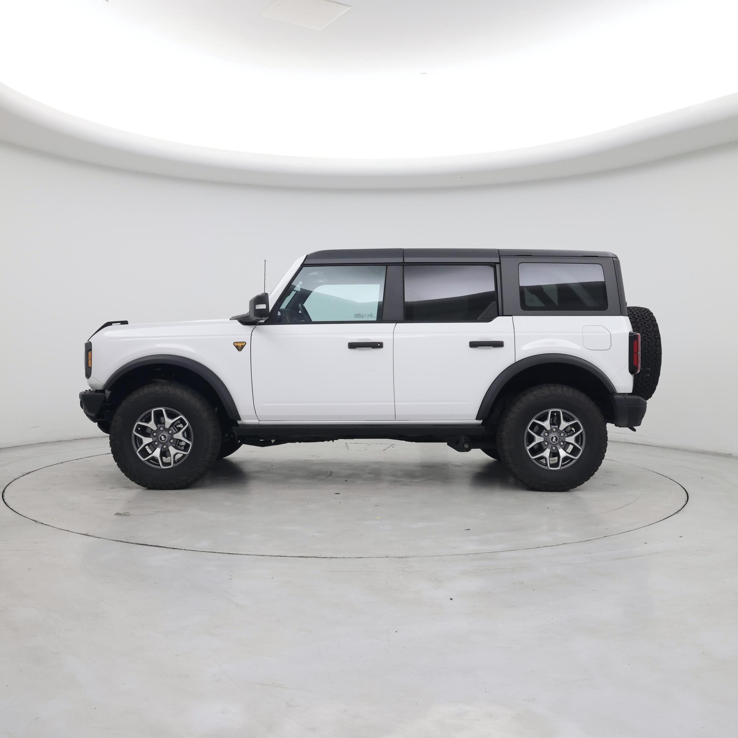 Thumbnail: 2024 Ford Bronco - 3