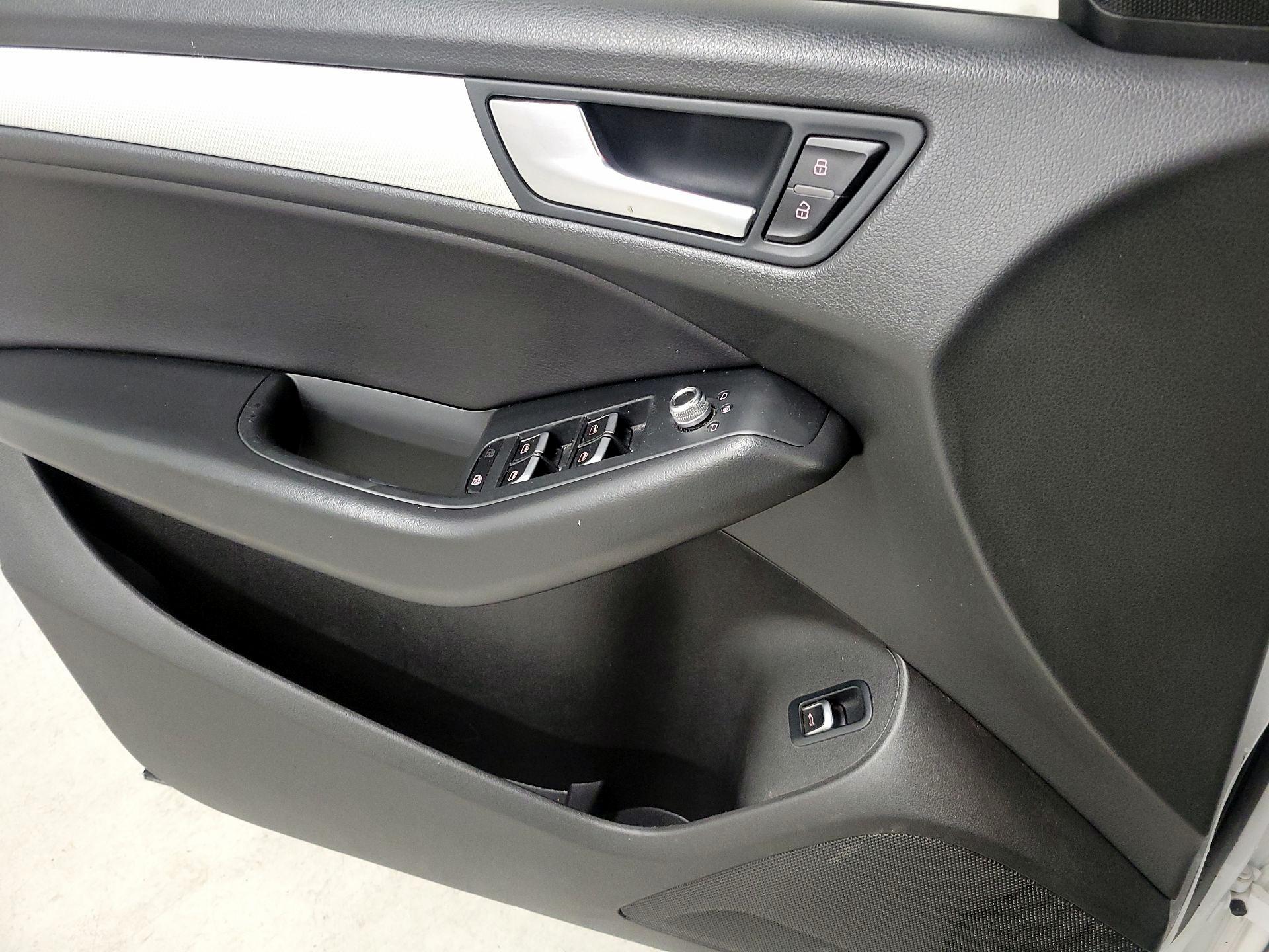 Thumbnail: 2017 Audi Q5 - 12