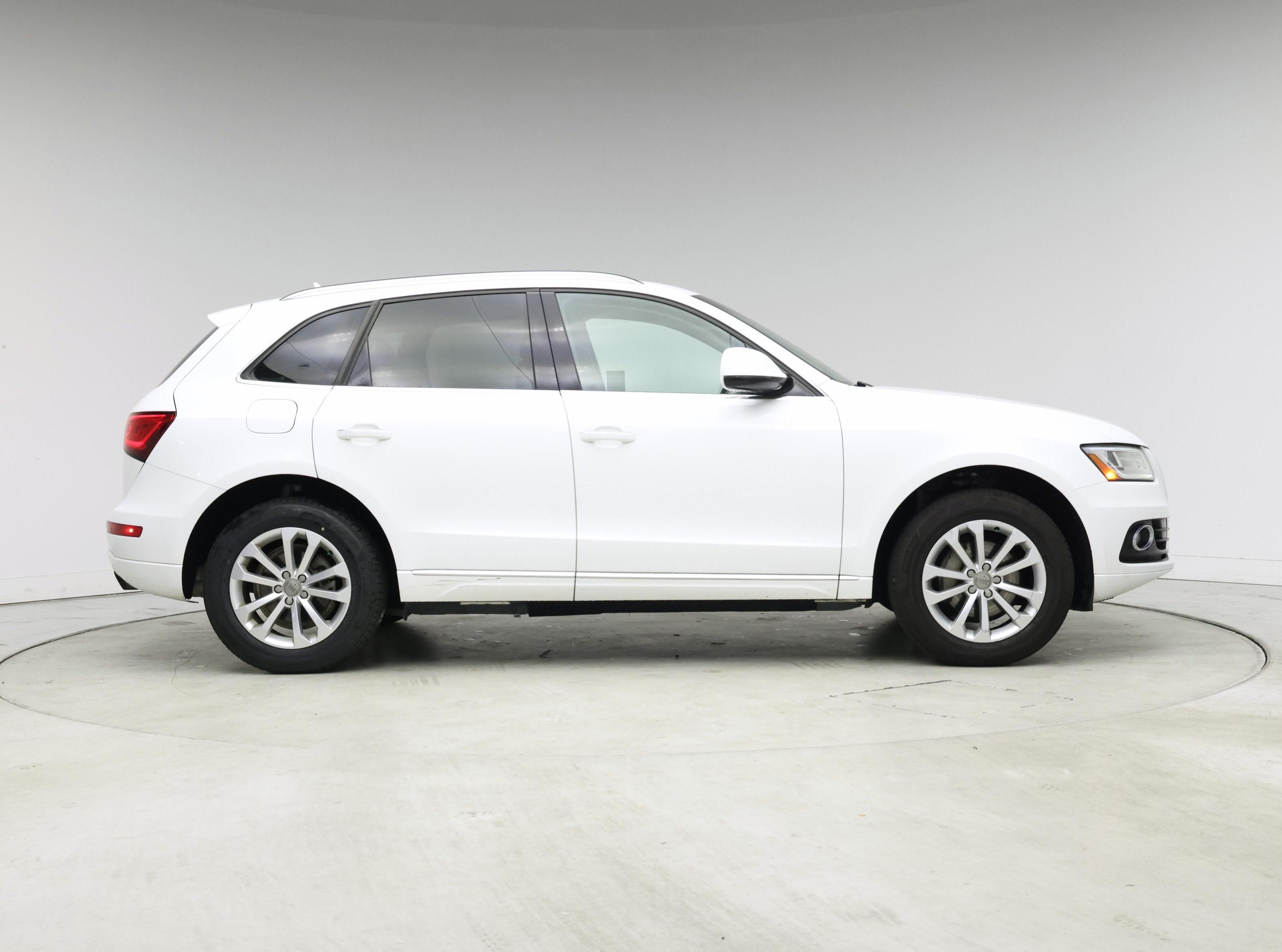 Thumbnail: 2017 Audi Q5 - 7