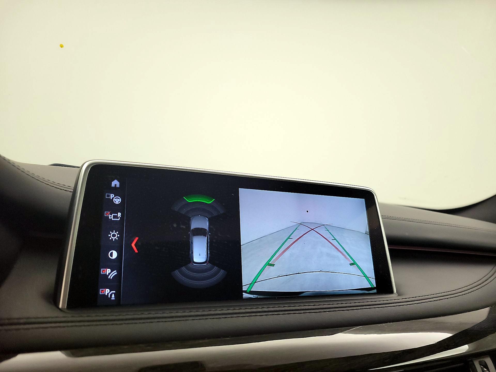 Thumbnail: 2018 BMW X5 - 15