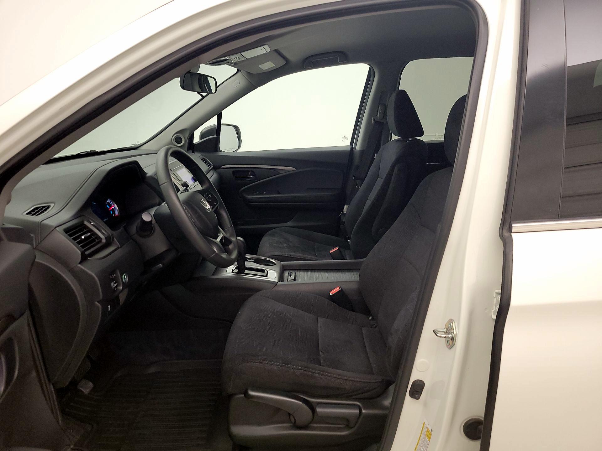 Thumbnail: 2019 Honda Pilot - 11