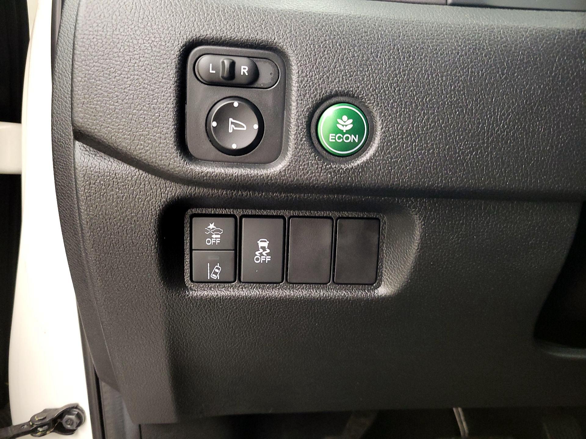 Thumbnail: 2019 Honda Pilot - 13