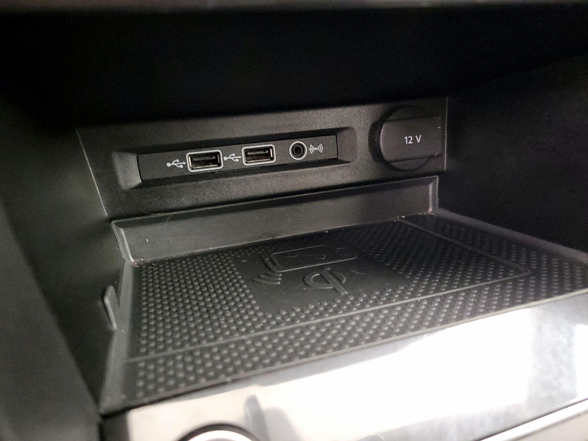 Thumbnail: 2020 Volkswagen Tiguan - 18