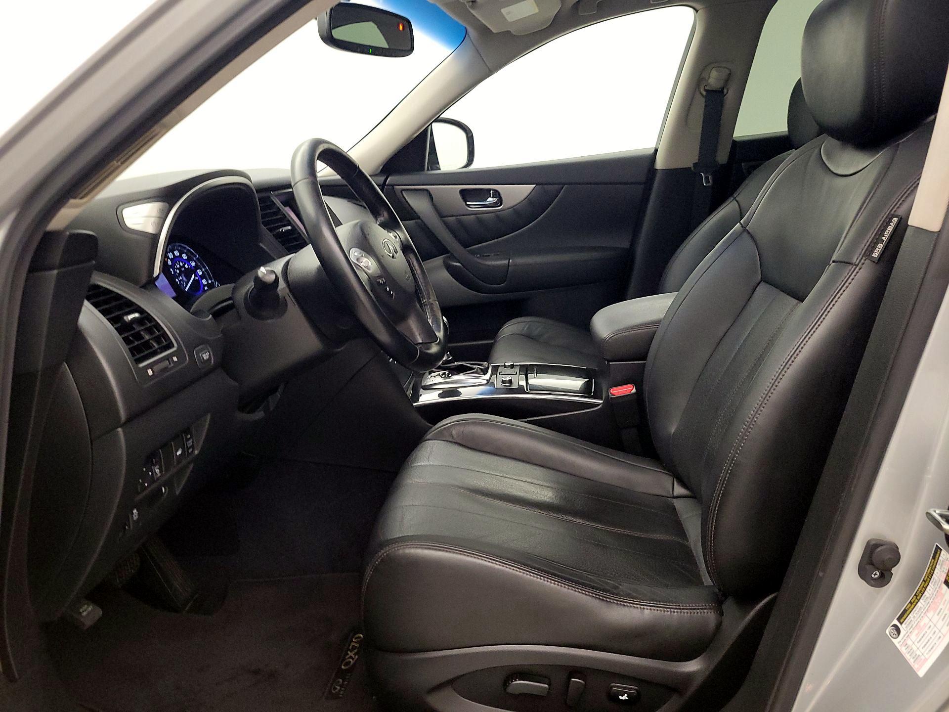 Thumbnail: 2017 INFINITI QX70 - 11