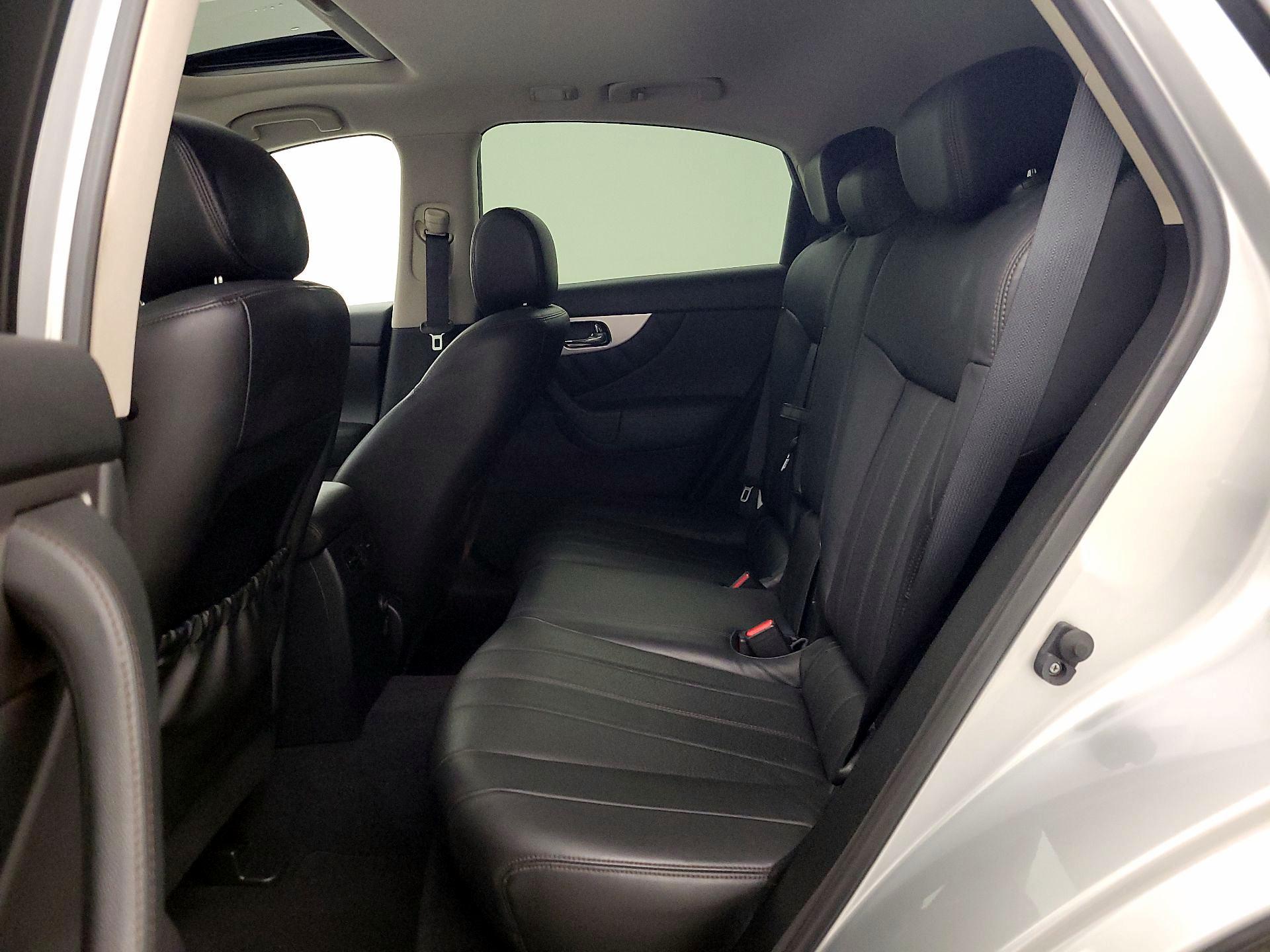 Thumbnail: 2017 INFINITI QX70 - 20