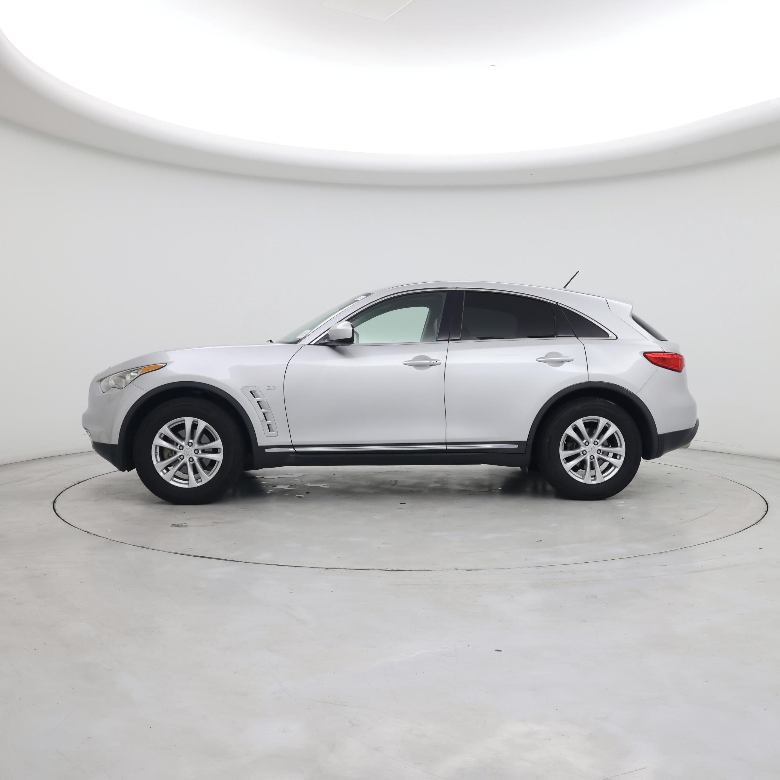 Thumbnail: 2017 INFINITI QX70 - 3