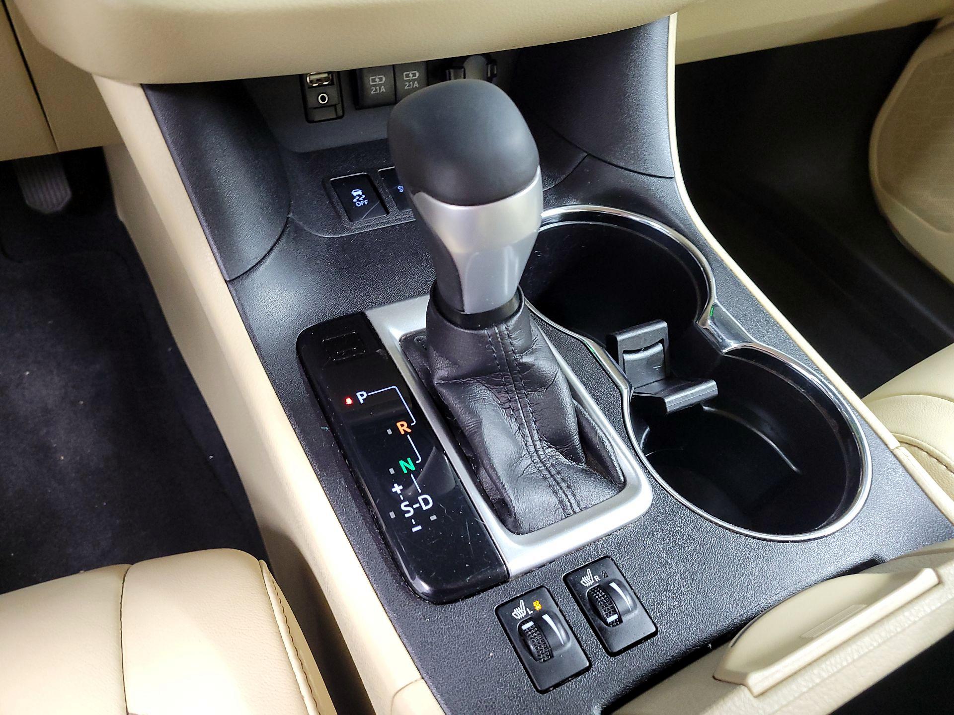 Thumbnail: 2017 Toyota Highlander - 17