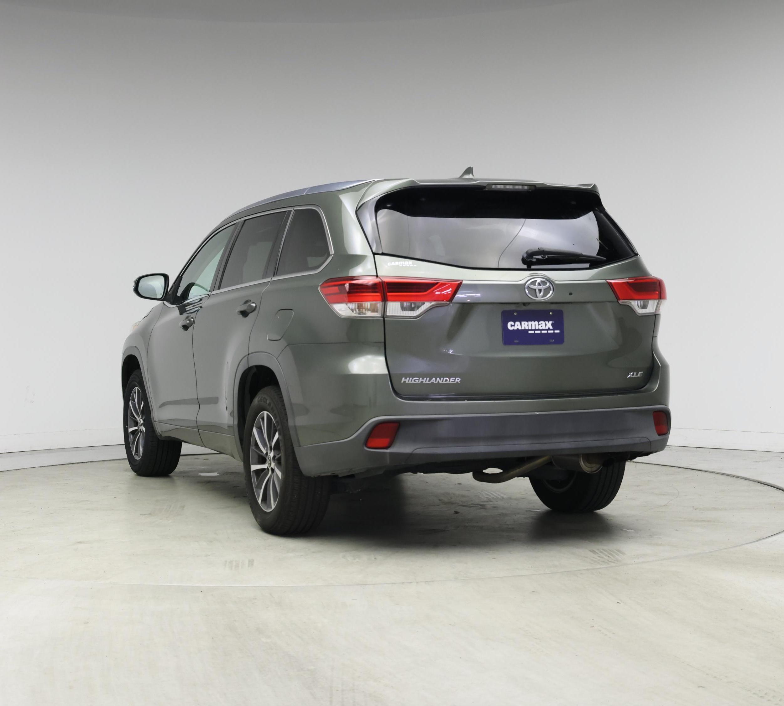 Thumbnail: 2017 Toyota Highlander - 2