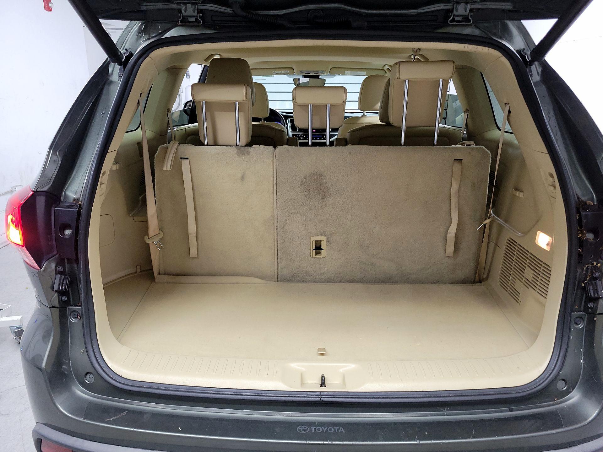 Thumbnail: 2017 Toyota Highlander - 19