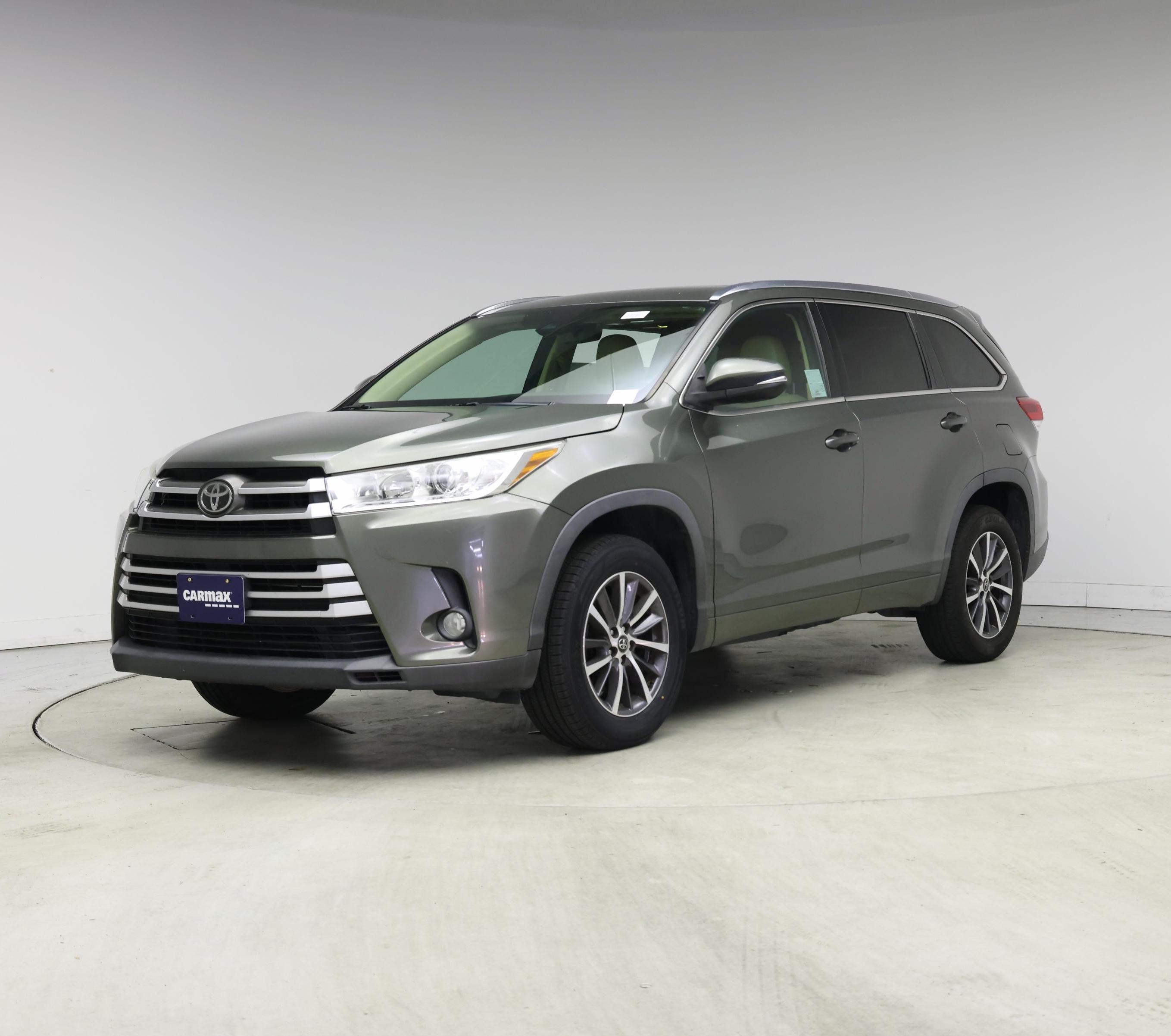Thumbnail: 2017 Toyota Highlander - 4