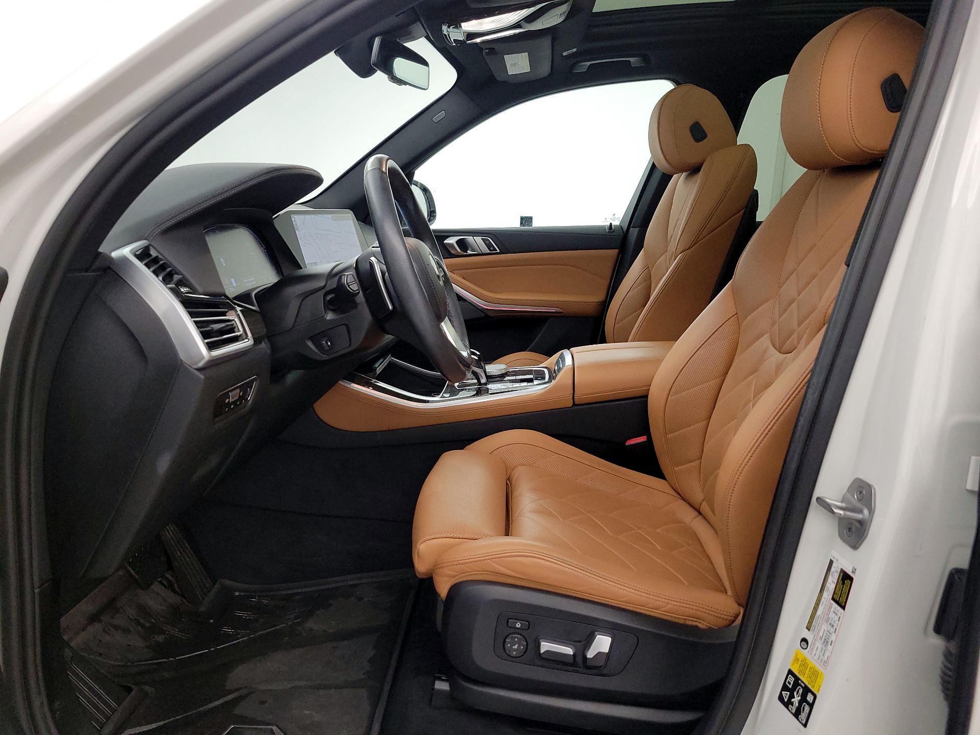 Thumbnail: 2023 BMW X5 - 11