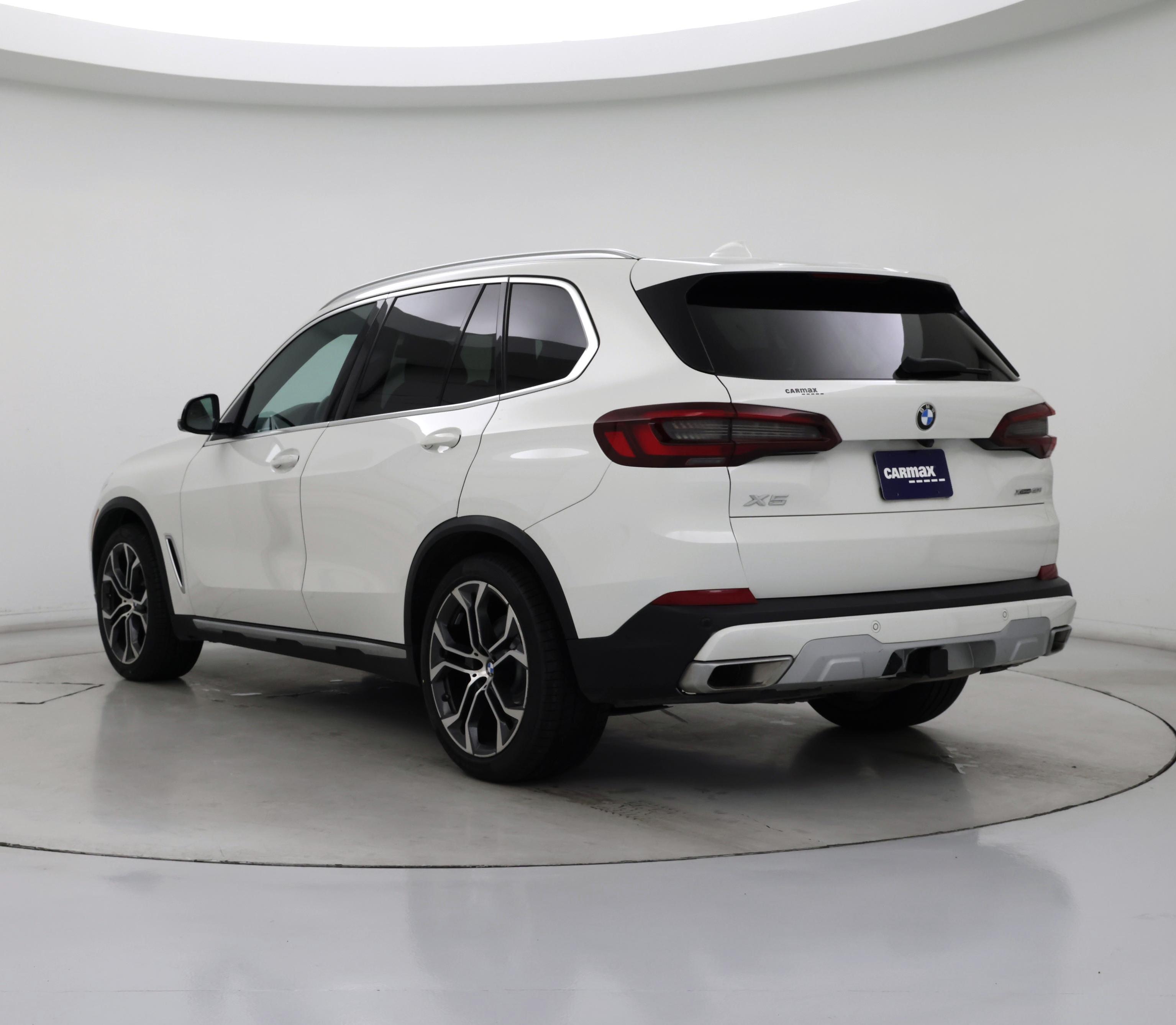 Thumbnail: 2023 BMW X5 - 2