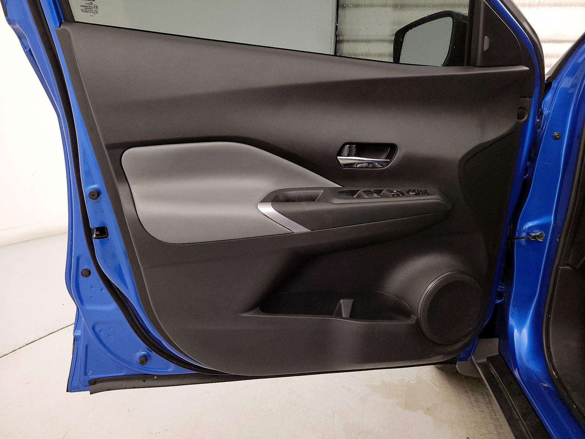 Thumbnail: 2023 Nissan Kicks - 12