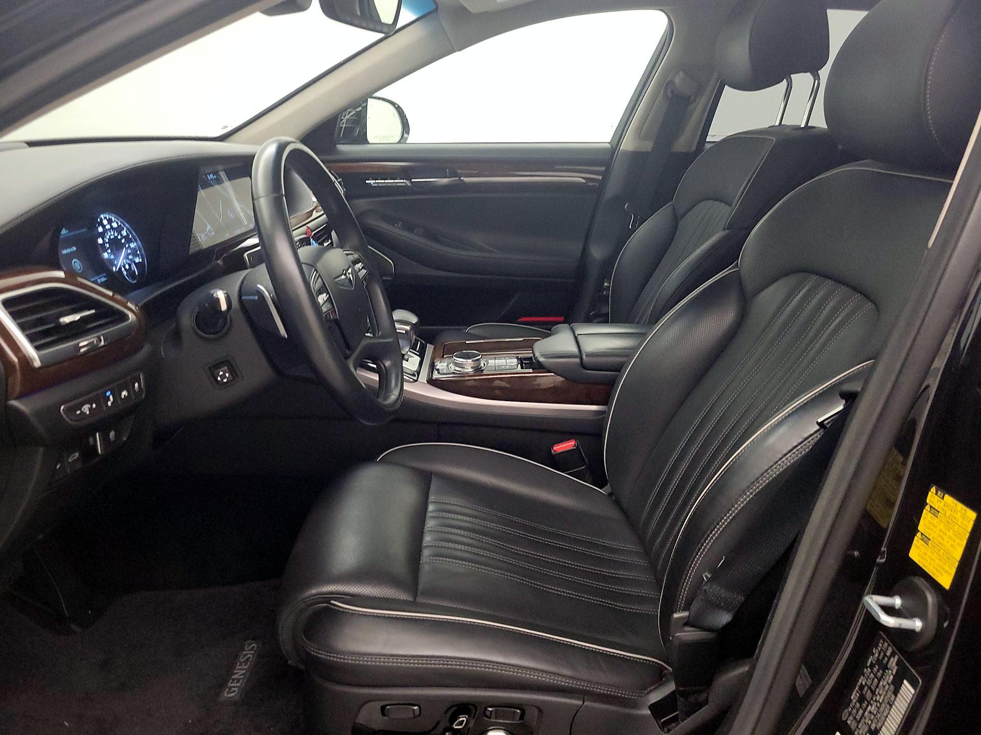 Thumbnail: 2019 Genesis G90 - 11