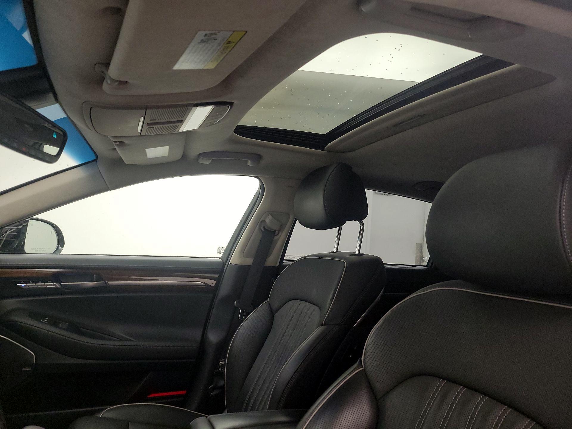 Thumbnail: 2019 Genesis G90 - 20