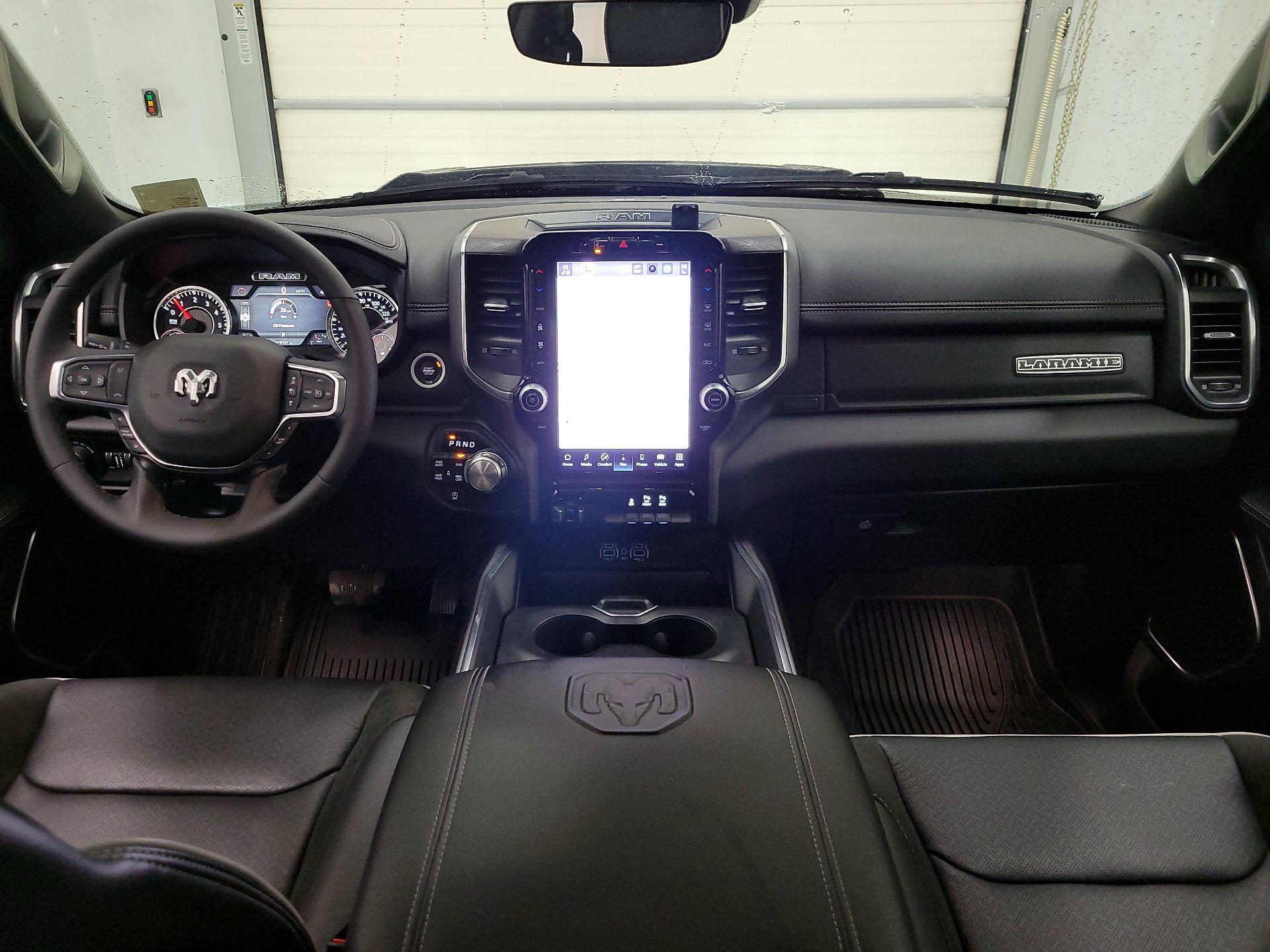 Thumbnail: 2025 RAM 1500 - 9