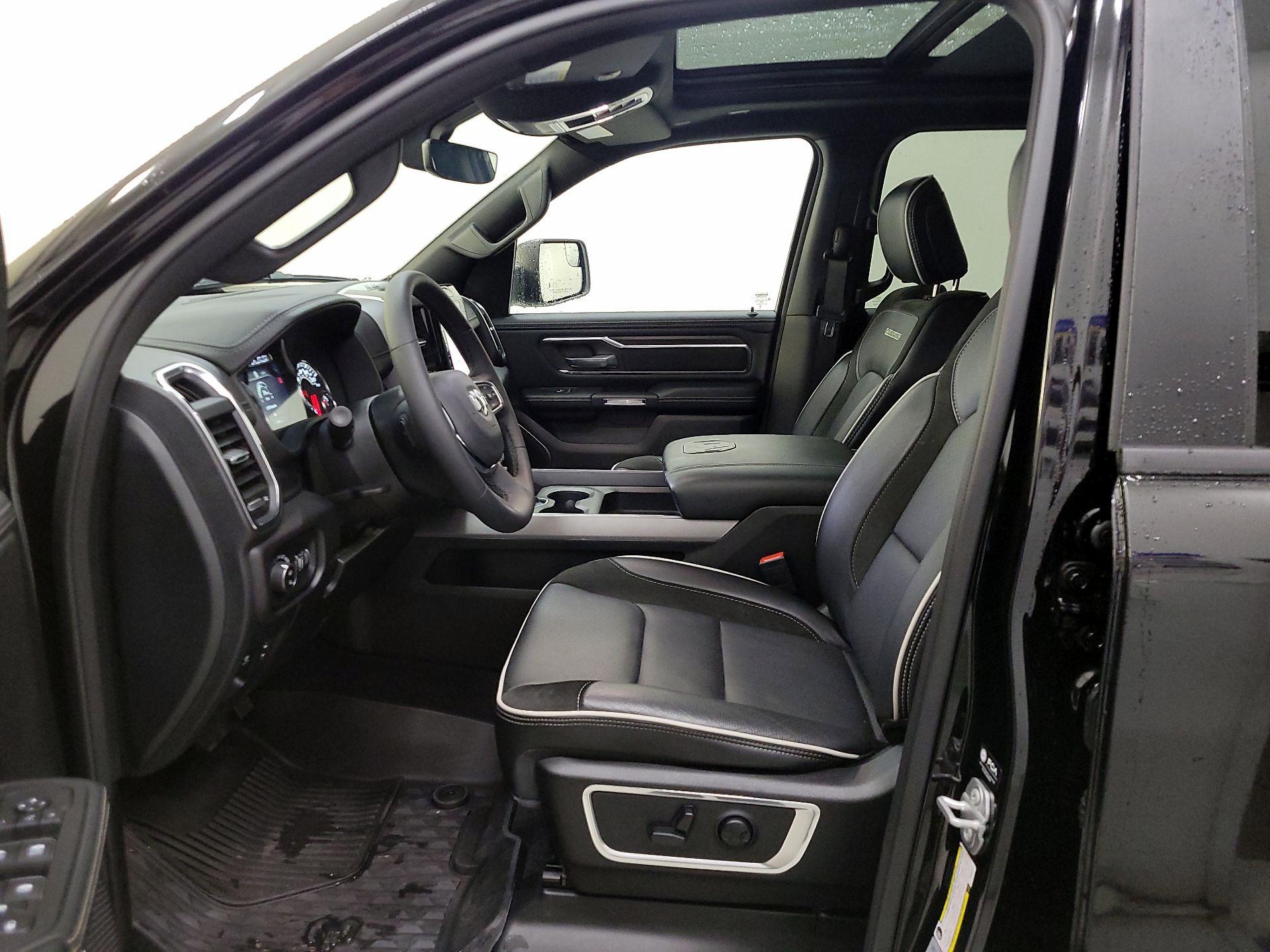 Thumbnail: 2025 RAM 1500 - 11