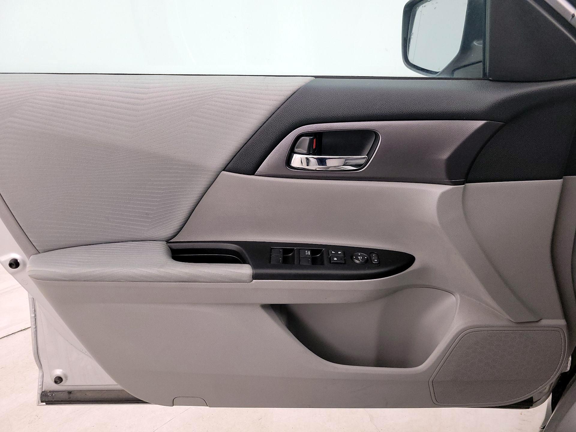 Thumbnail: 2015 Honda Accord - 12