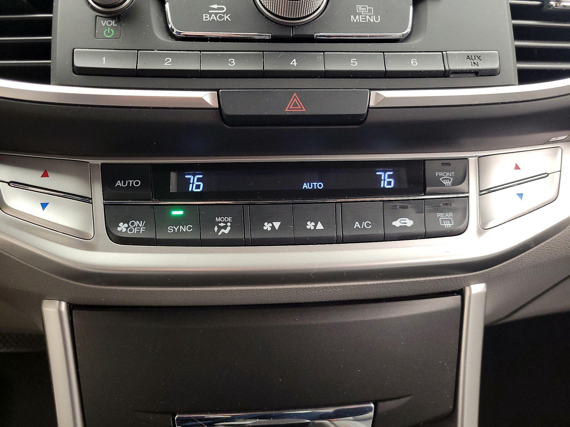 Thumbnail: 2015 Honda Accord - 16