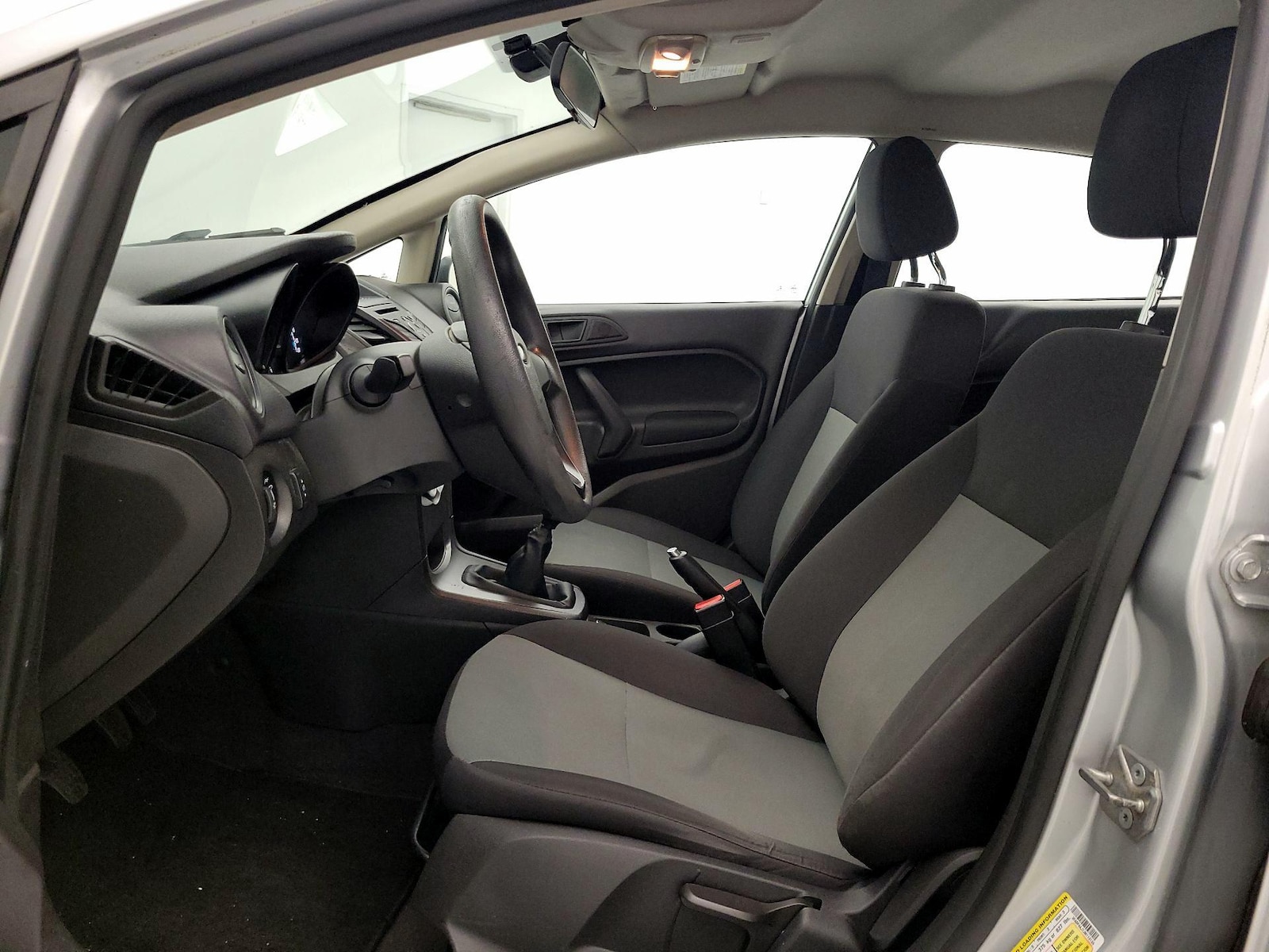2018 Ford Fiesta S - Photo 12