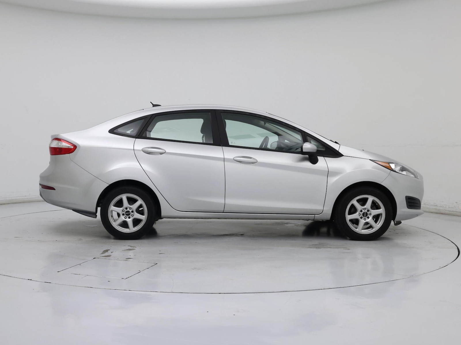 2018 Ford Fiesta S - Photo 8