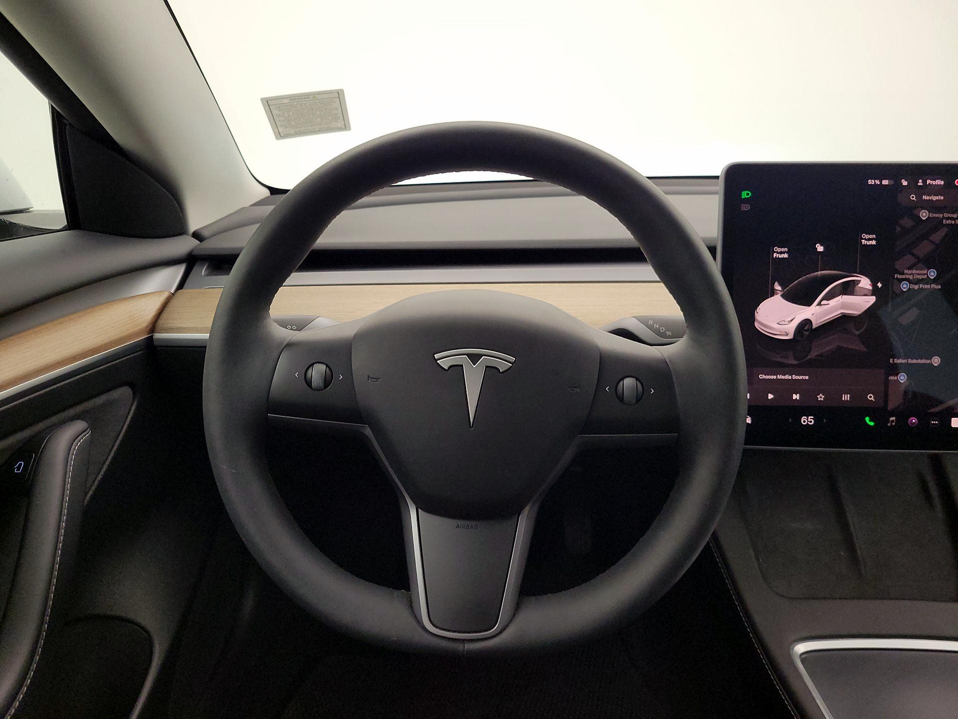 Thumbnail: 2023 Tesla Model 3 - 10