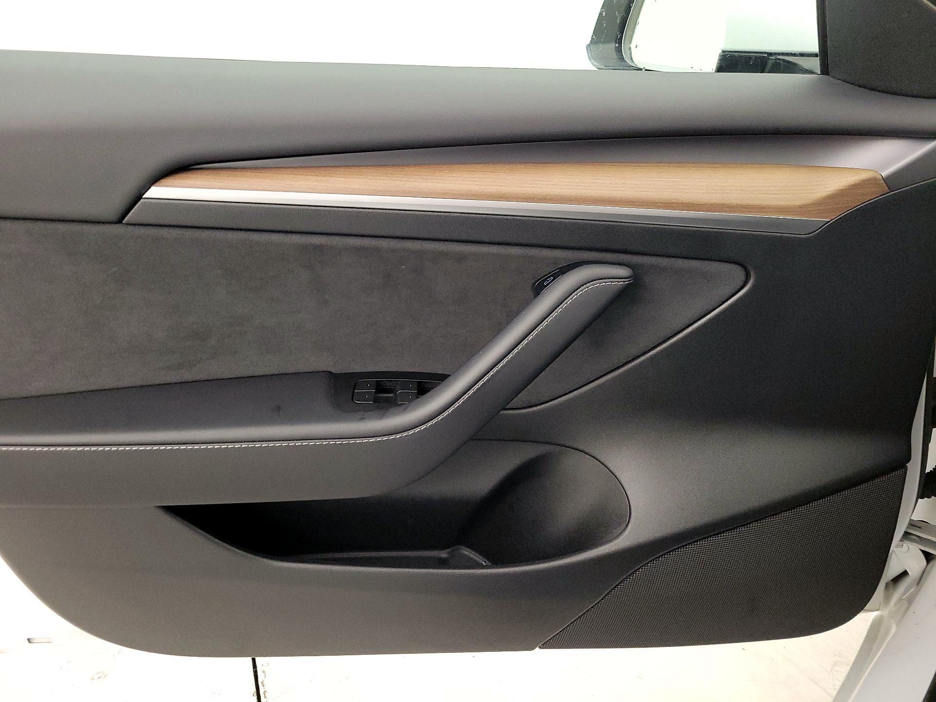 Thumbnail: 2023 Tesla Model 3 - 12