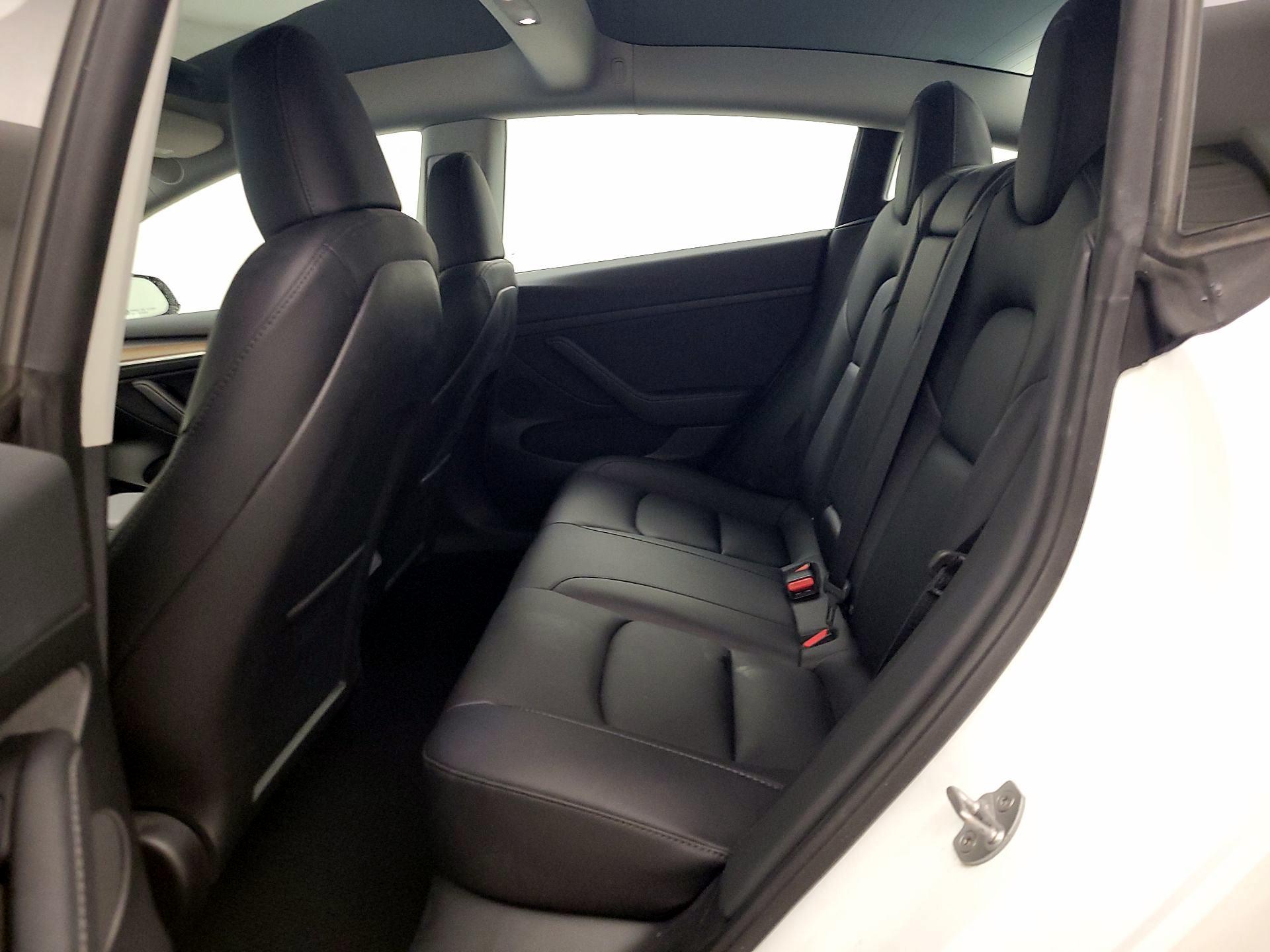 Thumbnail: 2023 Tesla Model 3 - 18