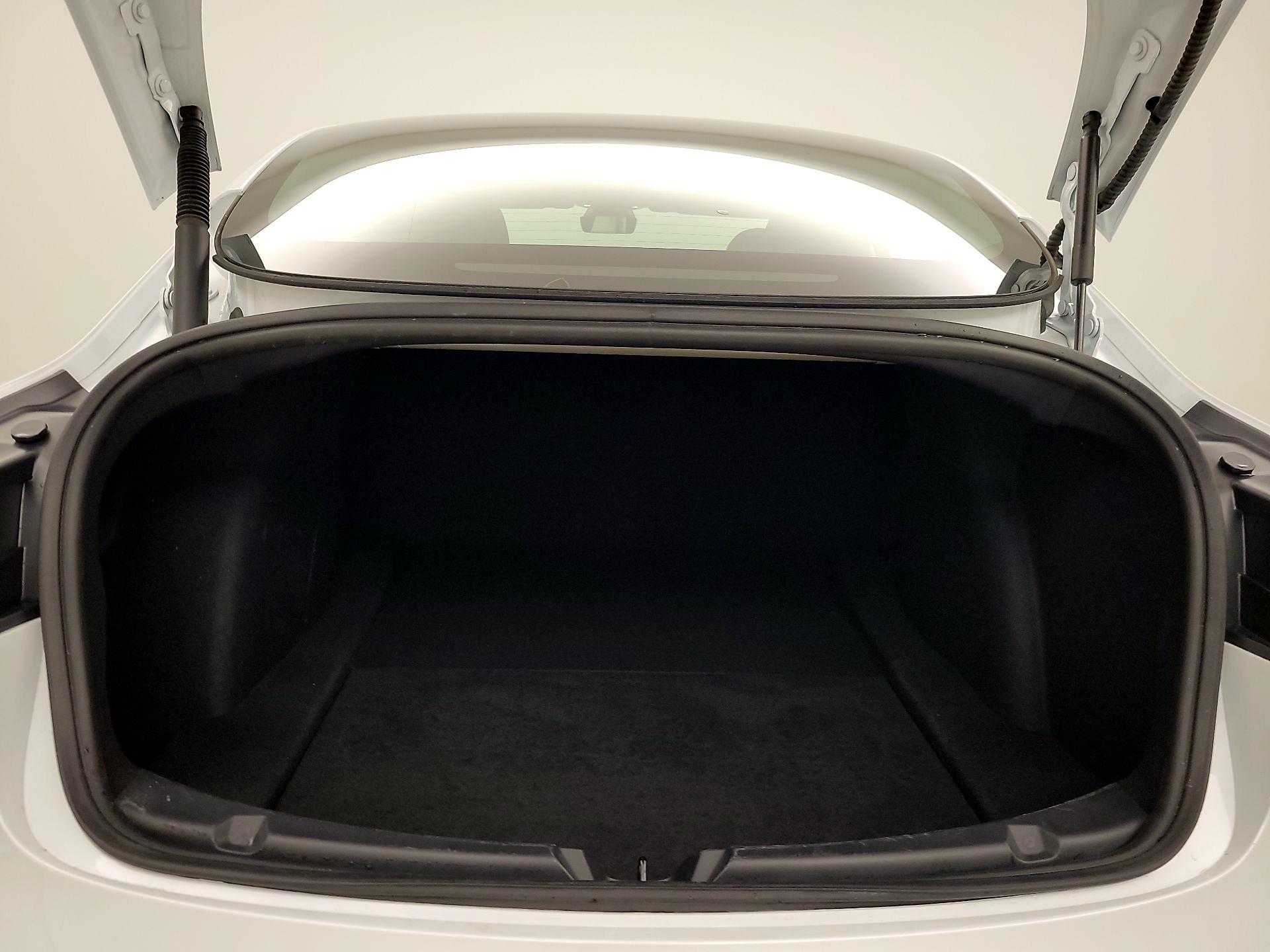 Thumbnail: 2023 Tesla Model 3 - 19