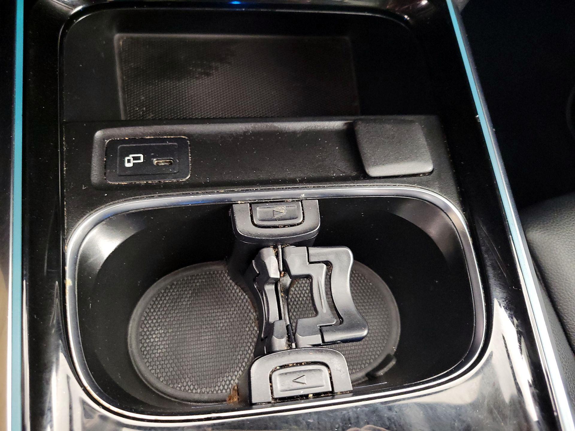 Thumbnail: 2021 Mercedes-Benz GLB - 18