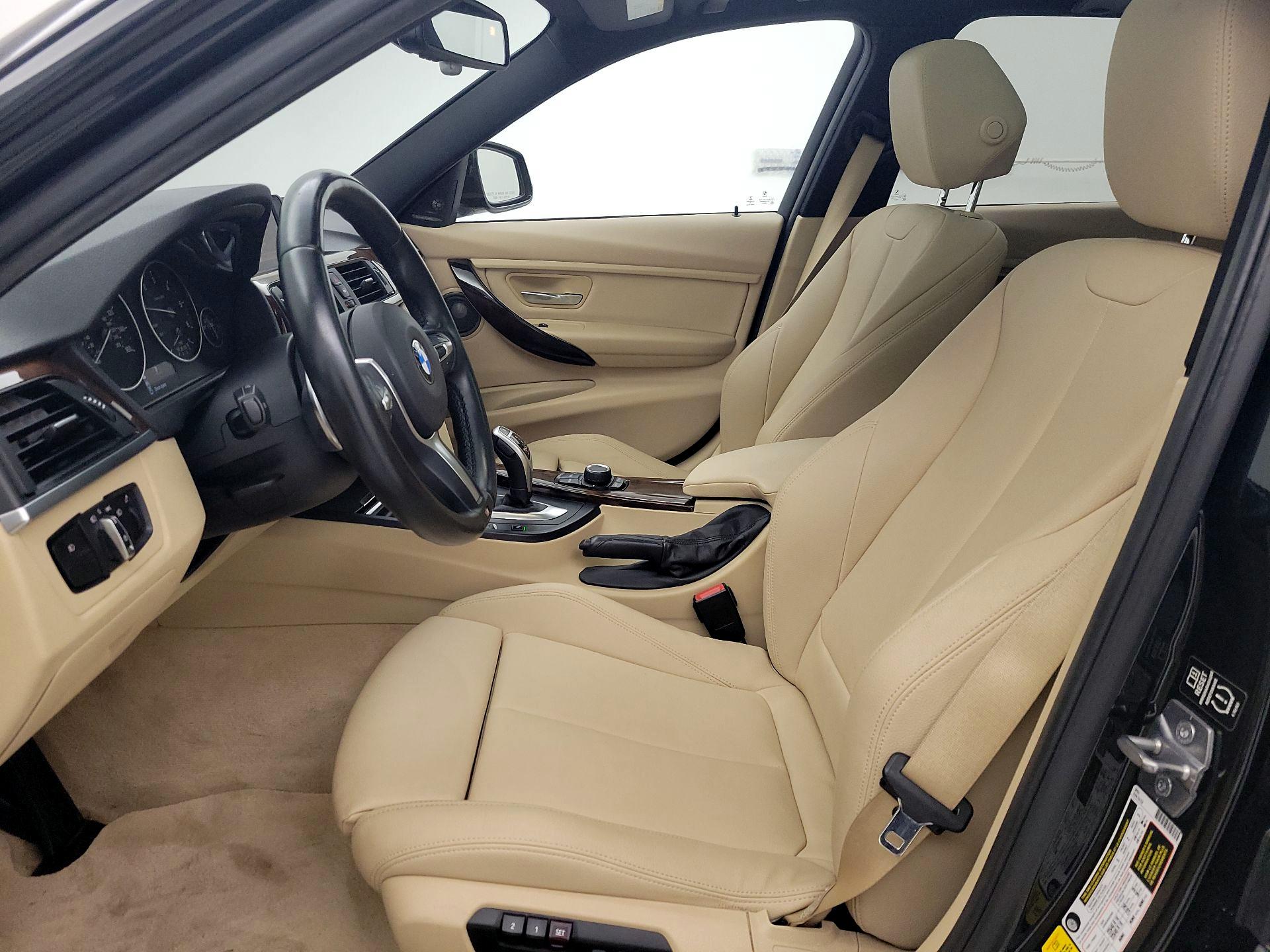 Thumbnail: 2015 BMW 3 Series - 11