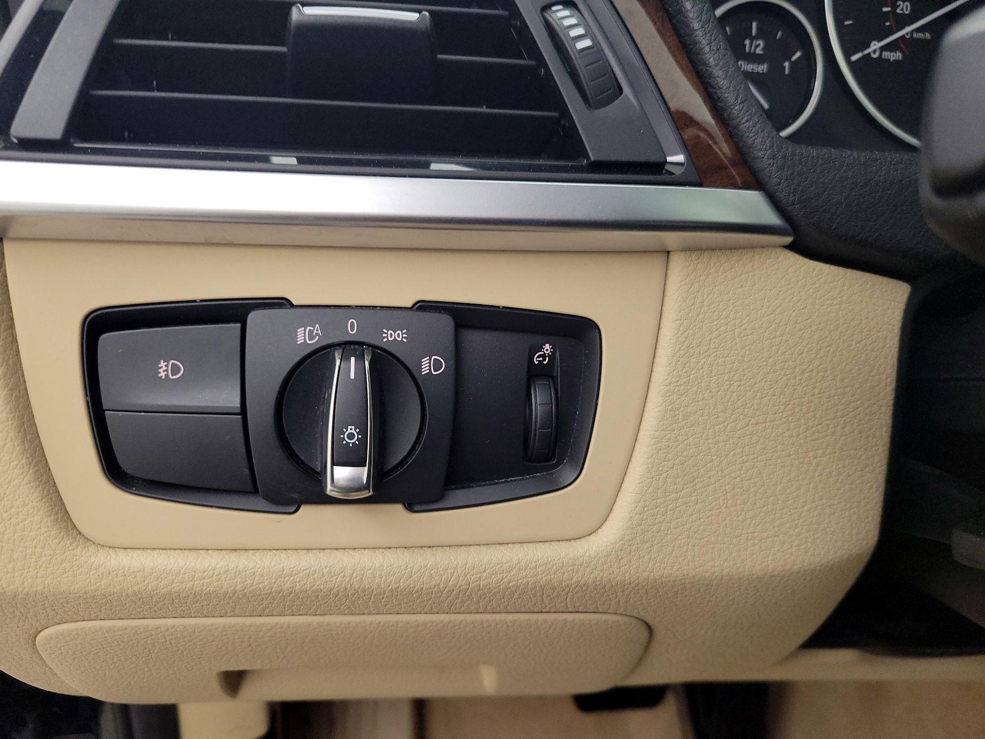 Thumbnail: 2015 BMW 3 Series - 13