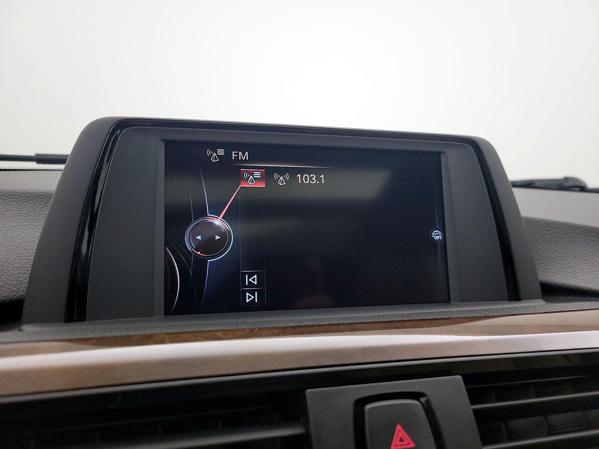 Thumbnail: 2015 BMW 3 Series - 15