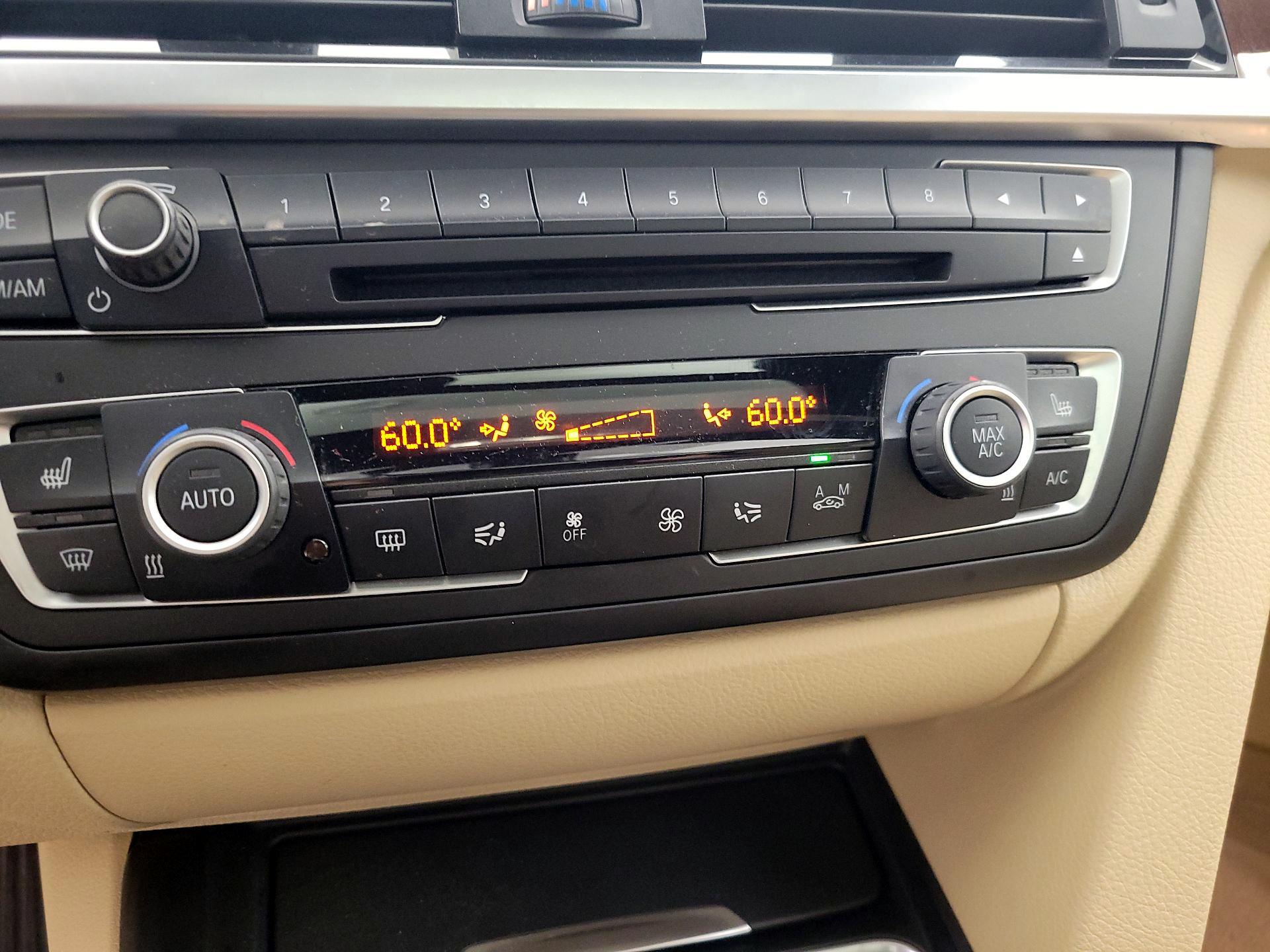 Thumbnail: 2015 BMW 3 Series - 16