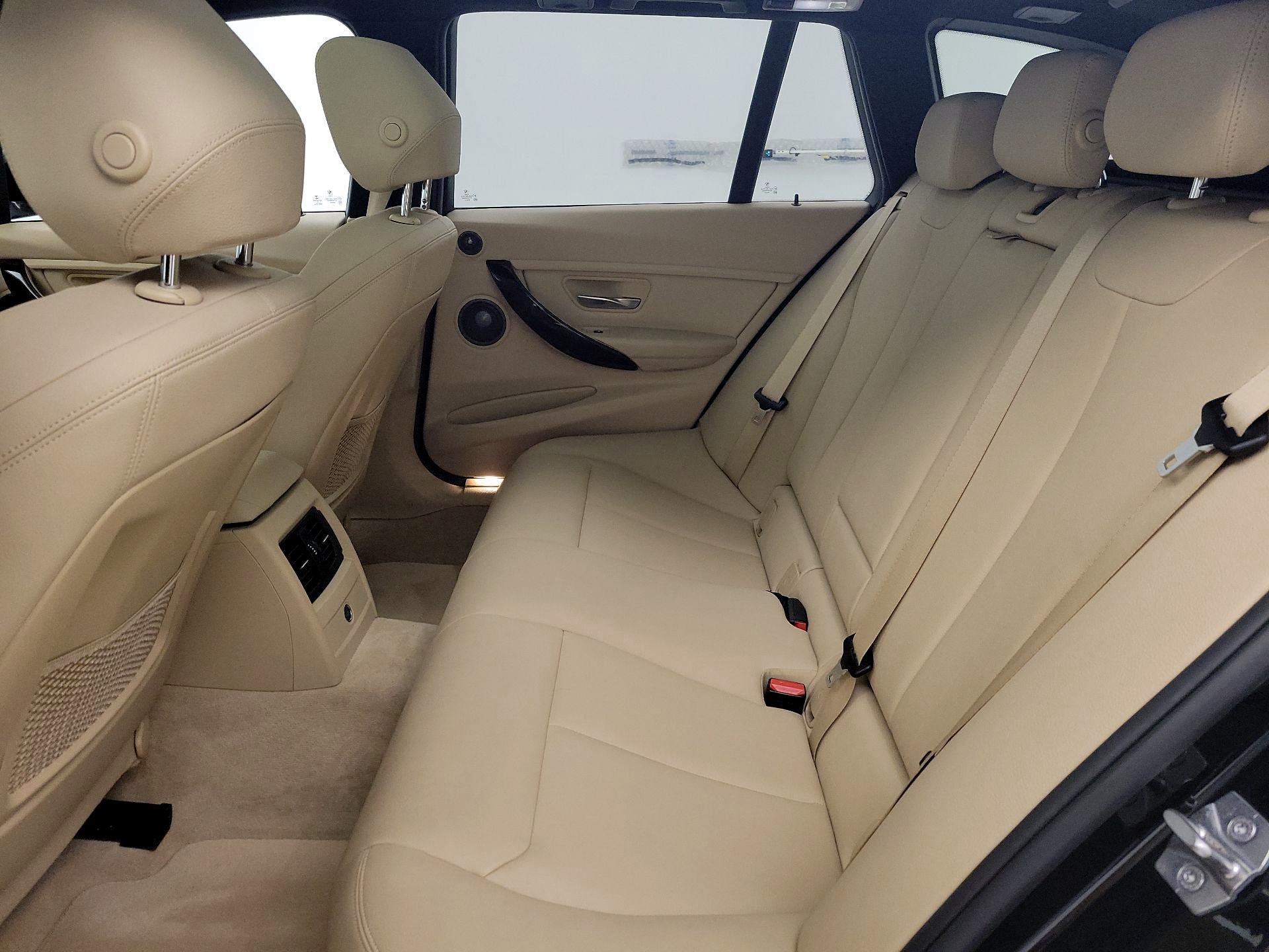 Thumbnail: 2015 BMW 3 Series - 19