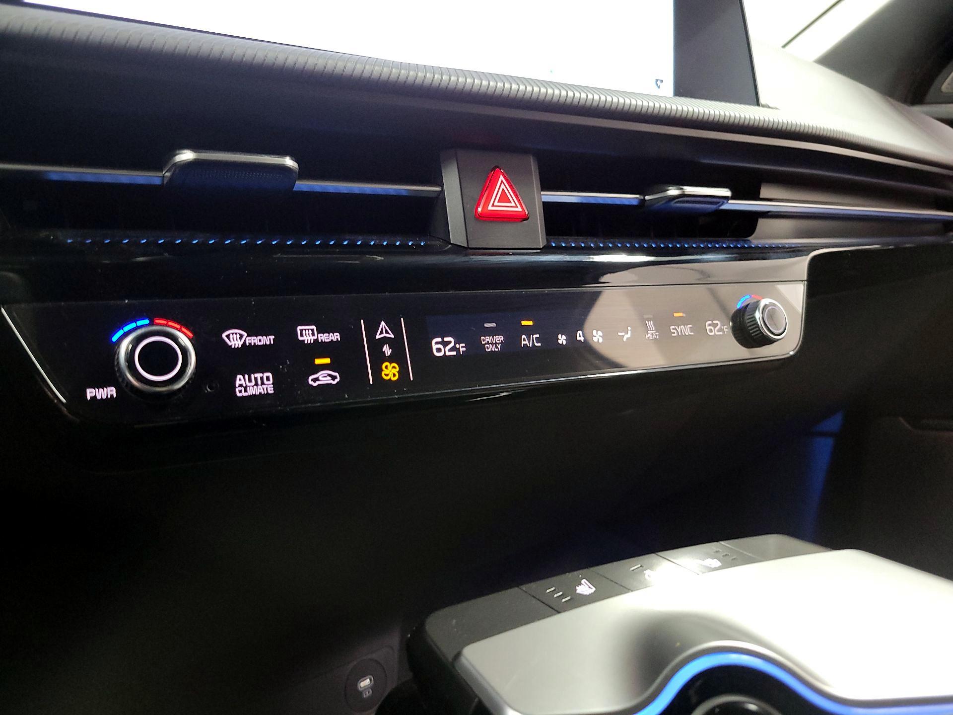 Thumbnail: 2024 Kia EV6 - 16