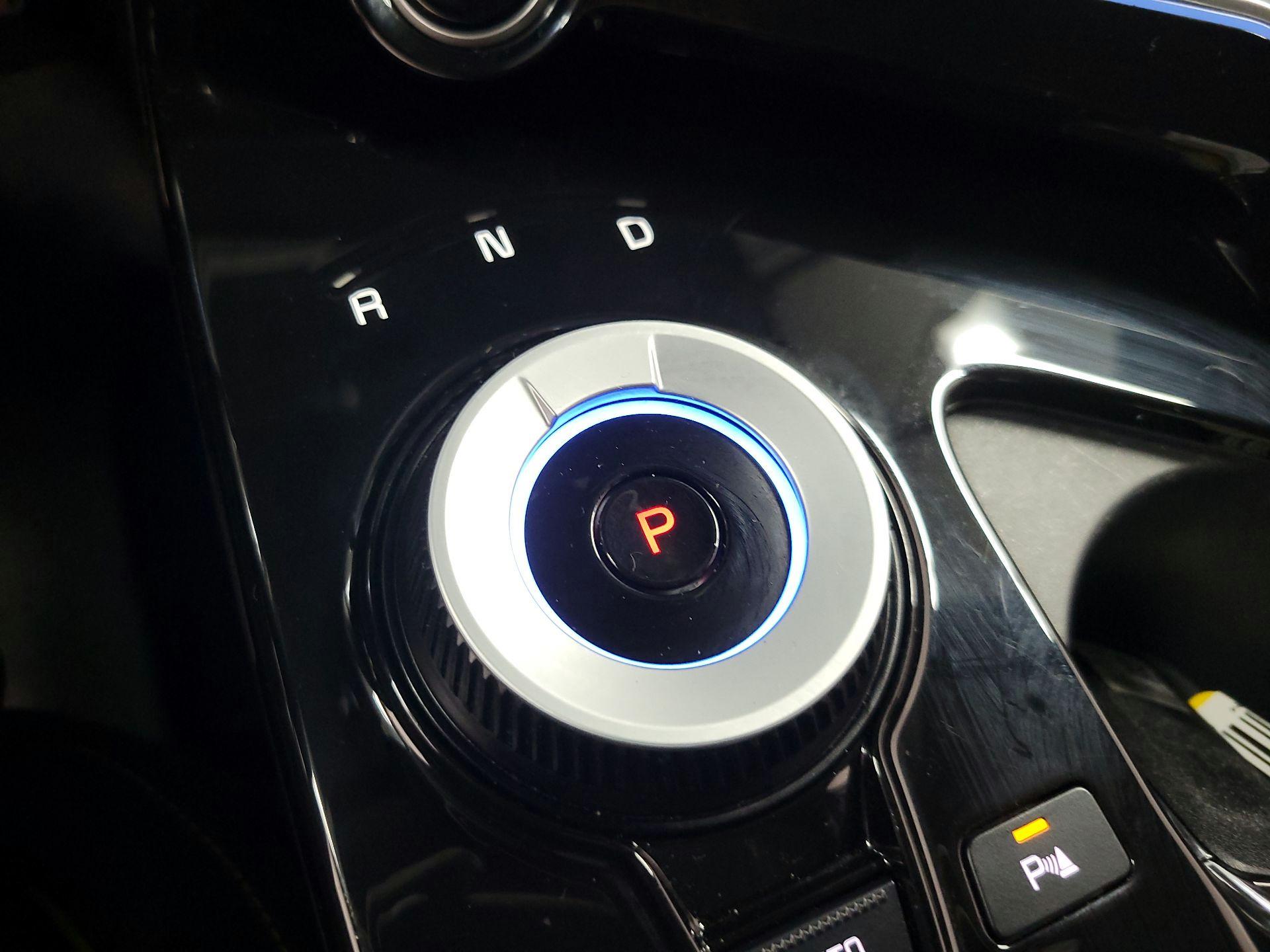 Thumbnail: 2024 Kia EV6 - 17