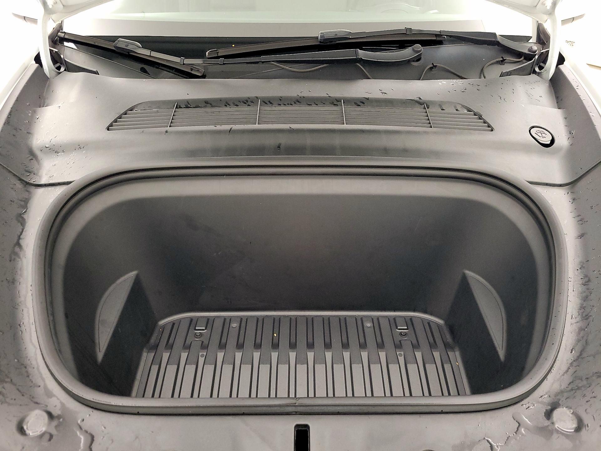 Thumbnail: 2022 Tesla Model Y - 20