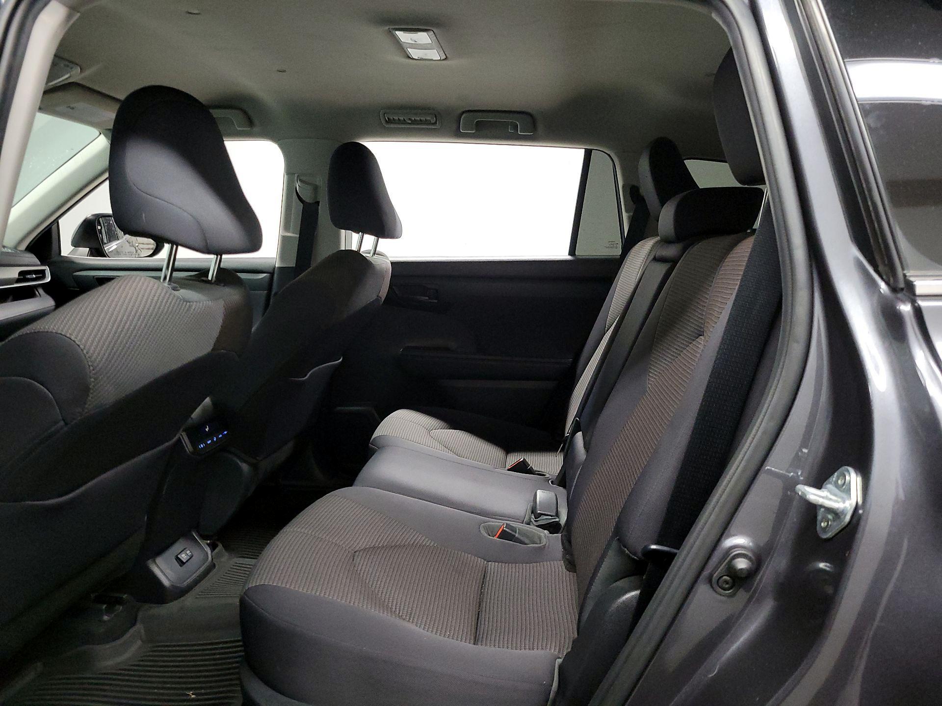 Thumbnail: 2021 Toyota Highlander - 17