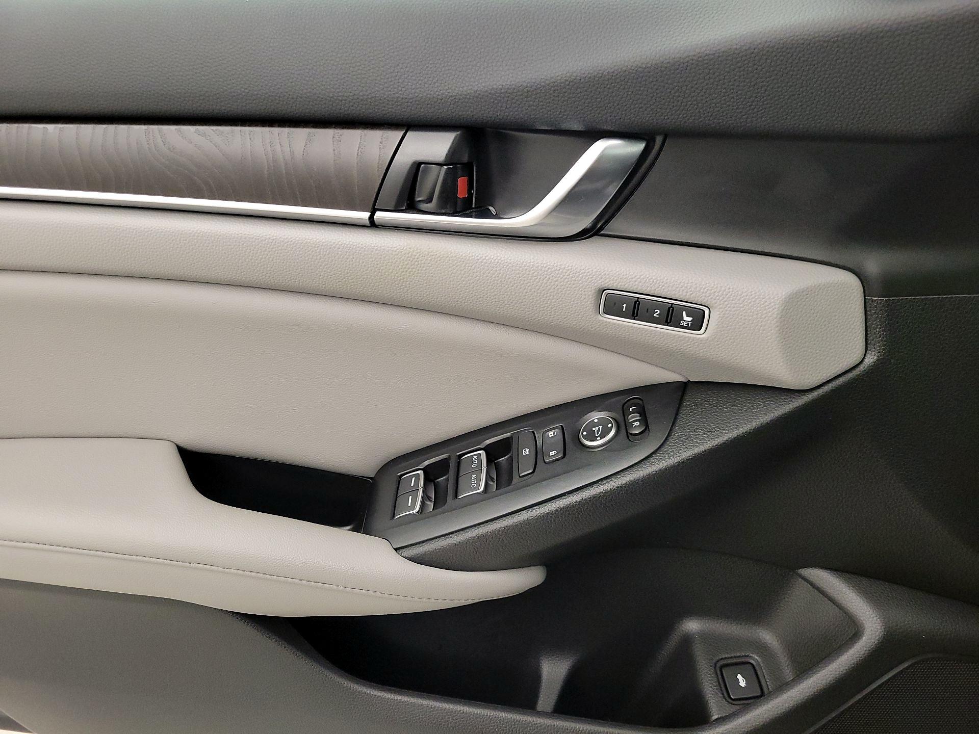 Thumbnail: 2019 Honda Accord - 12