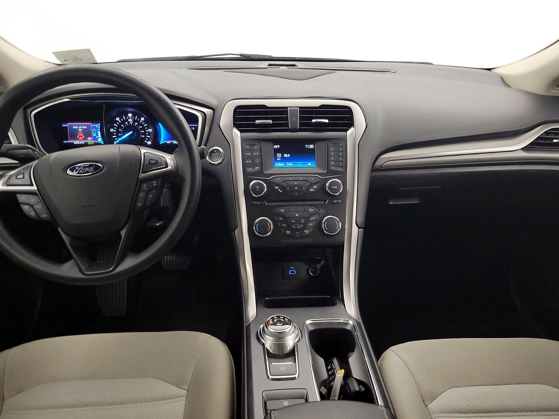 Thumbnail: 2017 Ford Fusion - 9