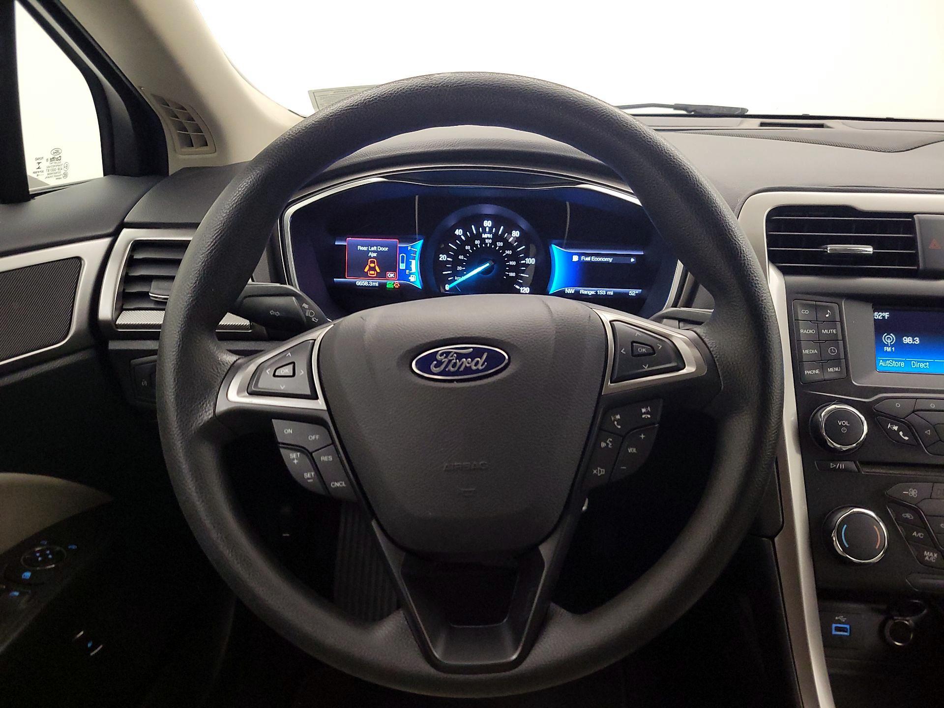 Thumbnail: 2017 Ford Fusion - 10