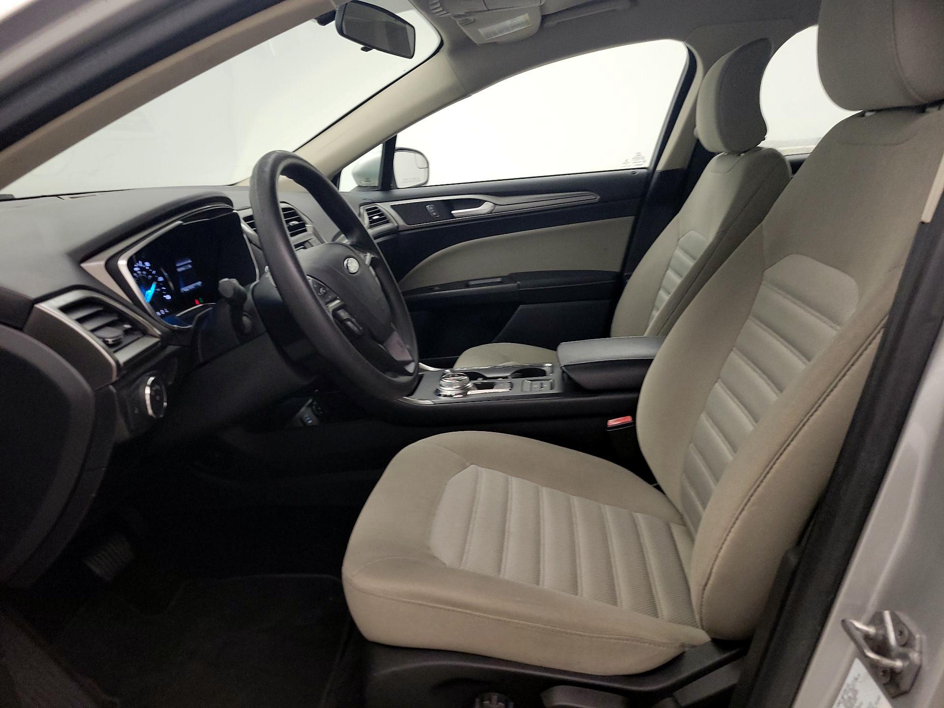 Thumbnail: 2017 Ford Fusion - 11