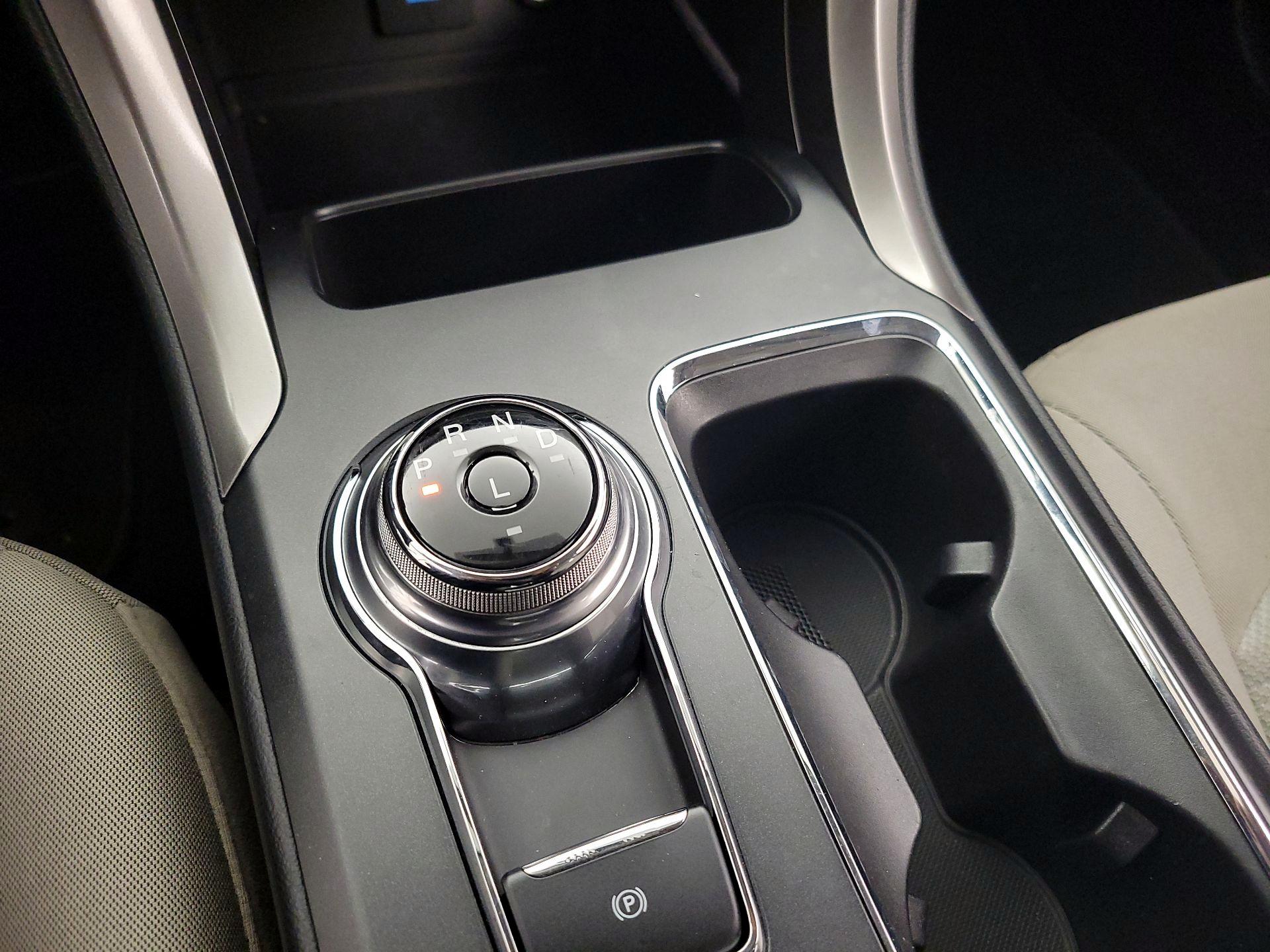 Thumbnail: 2017 Ford Fusion - 18