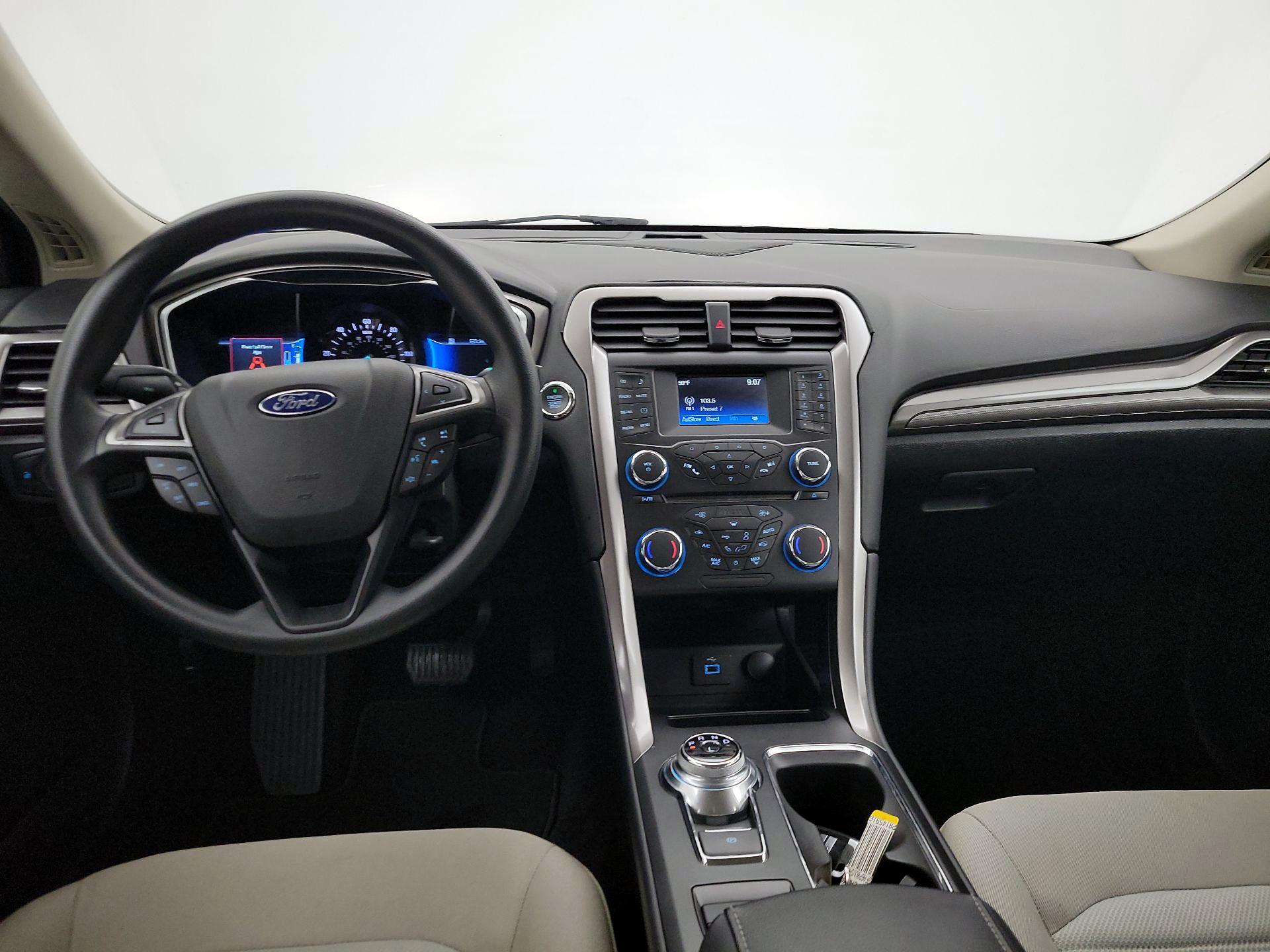 Thumbnail: 2017 Ford Fusion - 9